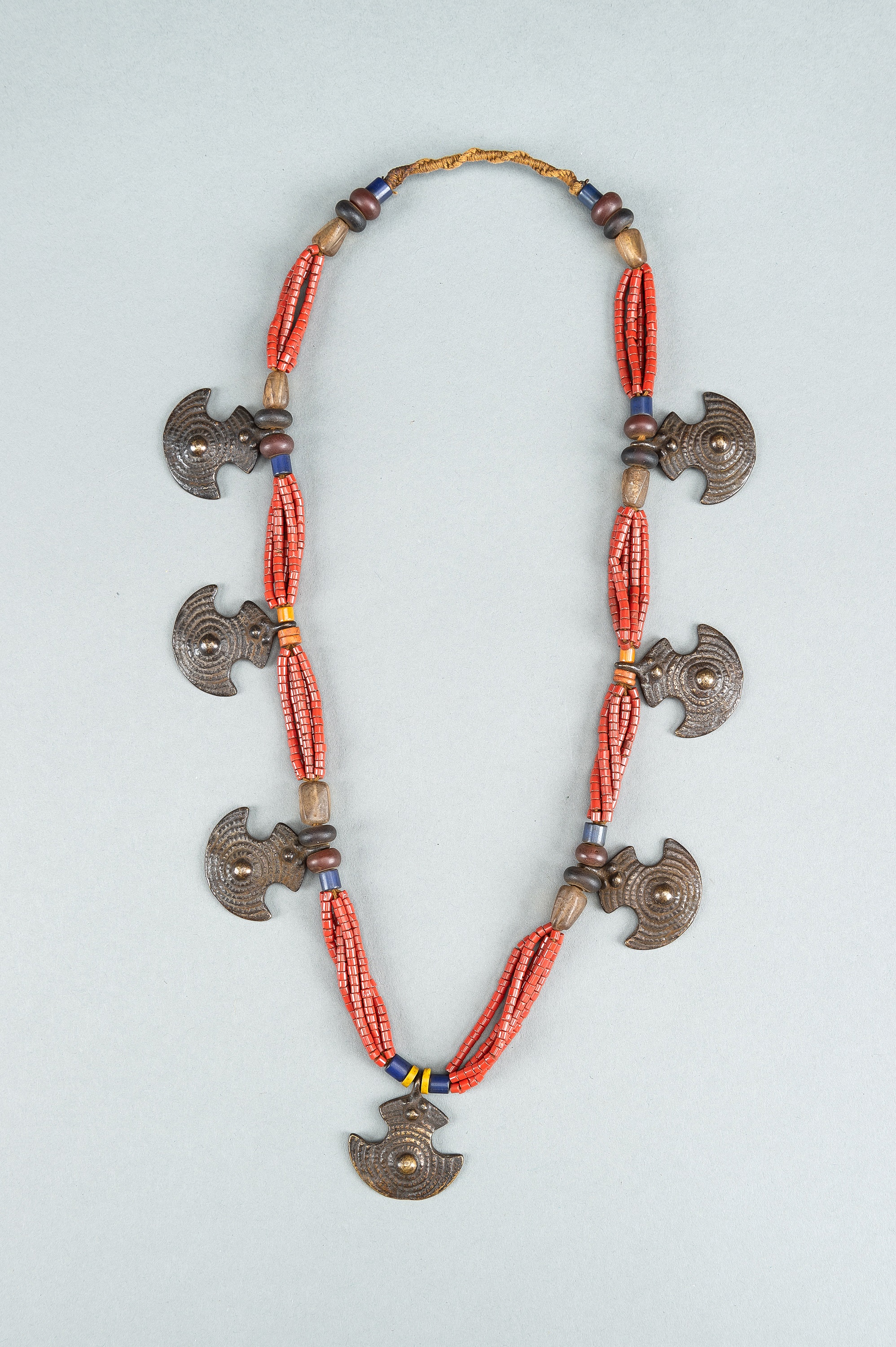 A NAGALAND MULTI-COLORED GLASS AND BRASS NECKLACE, c. 1900s - Image 2 of 11