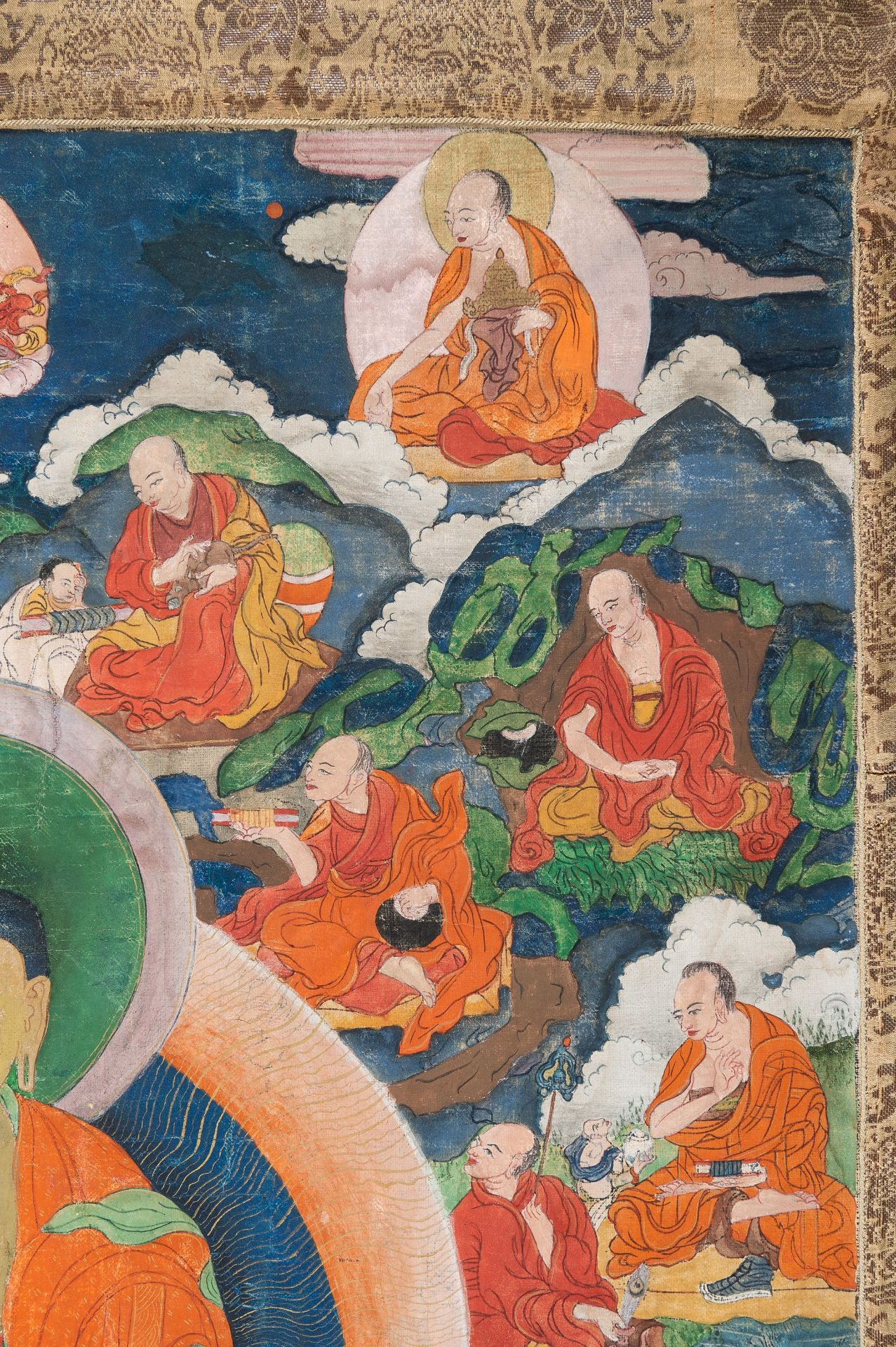 A THANGKA OF BUDDHA SHAKYAMUNI, 19TH CENTURY - Image 11 of 13