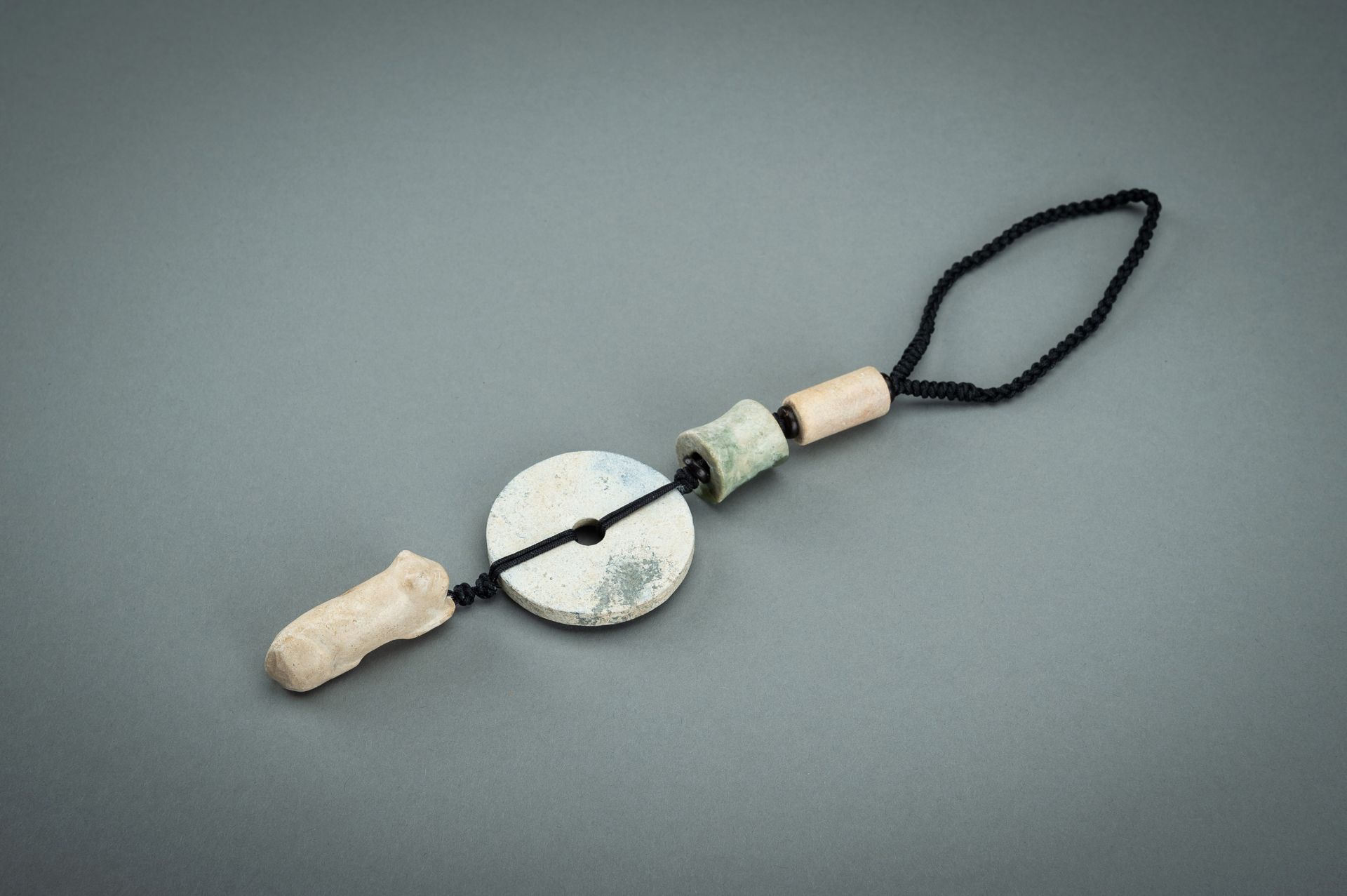 A PENDANT WITH JADE AND HARDSTONE ORNAMENTS, QING - Image 13 of 13