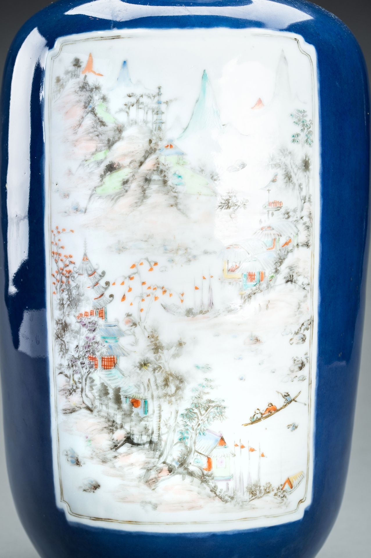 A LARGE AND FINE POWDER BLUE GROUND ENAMELED VASE, QING - Image 6 of 14