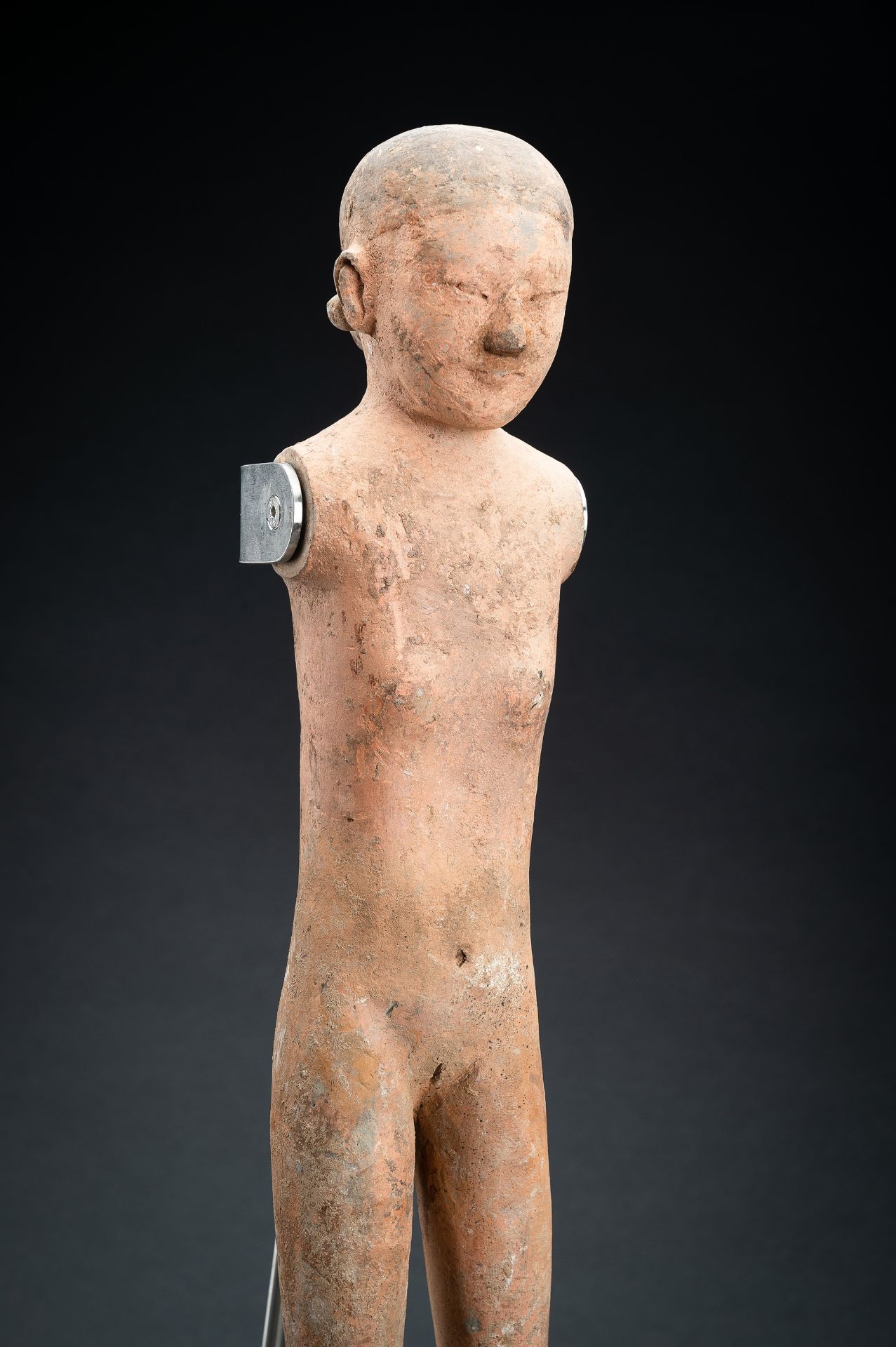 A RARE POTTERY FIGURE OF A FEMALE, WESTERN HAN - Image 9 of 16