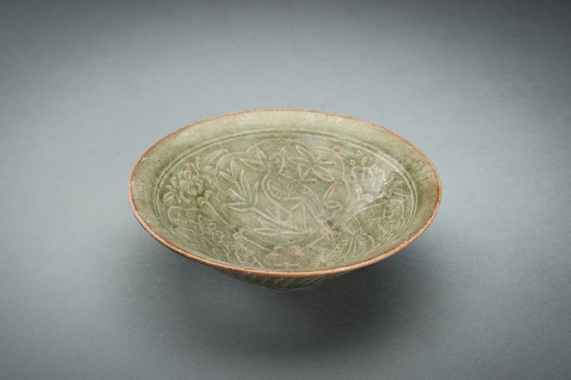 A LONGQUAN CELADON 'BIRDS' BOWL, NORTHERN SONG STYLE - Image 3 of 16