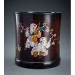 AN INLAID WOOD BRUSHPOT, BITONG, c. 1920s