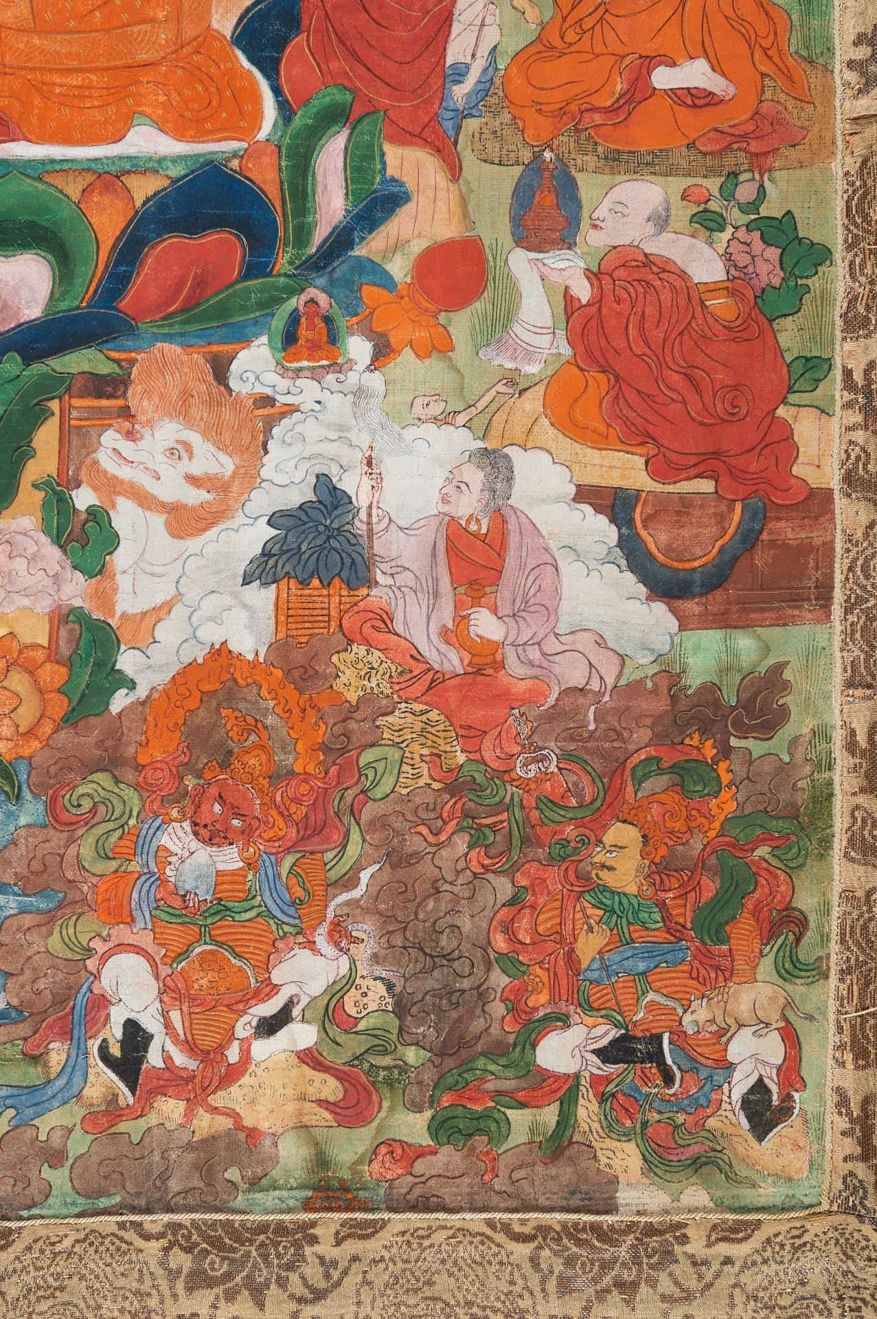 A THANGKA OF BUDDHA SHAKYAMUNI, 19TH CENTURY - Image 8 of 13