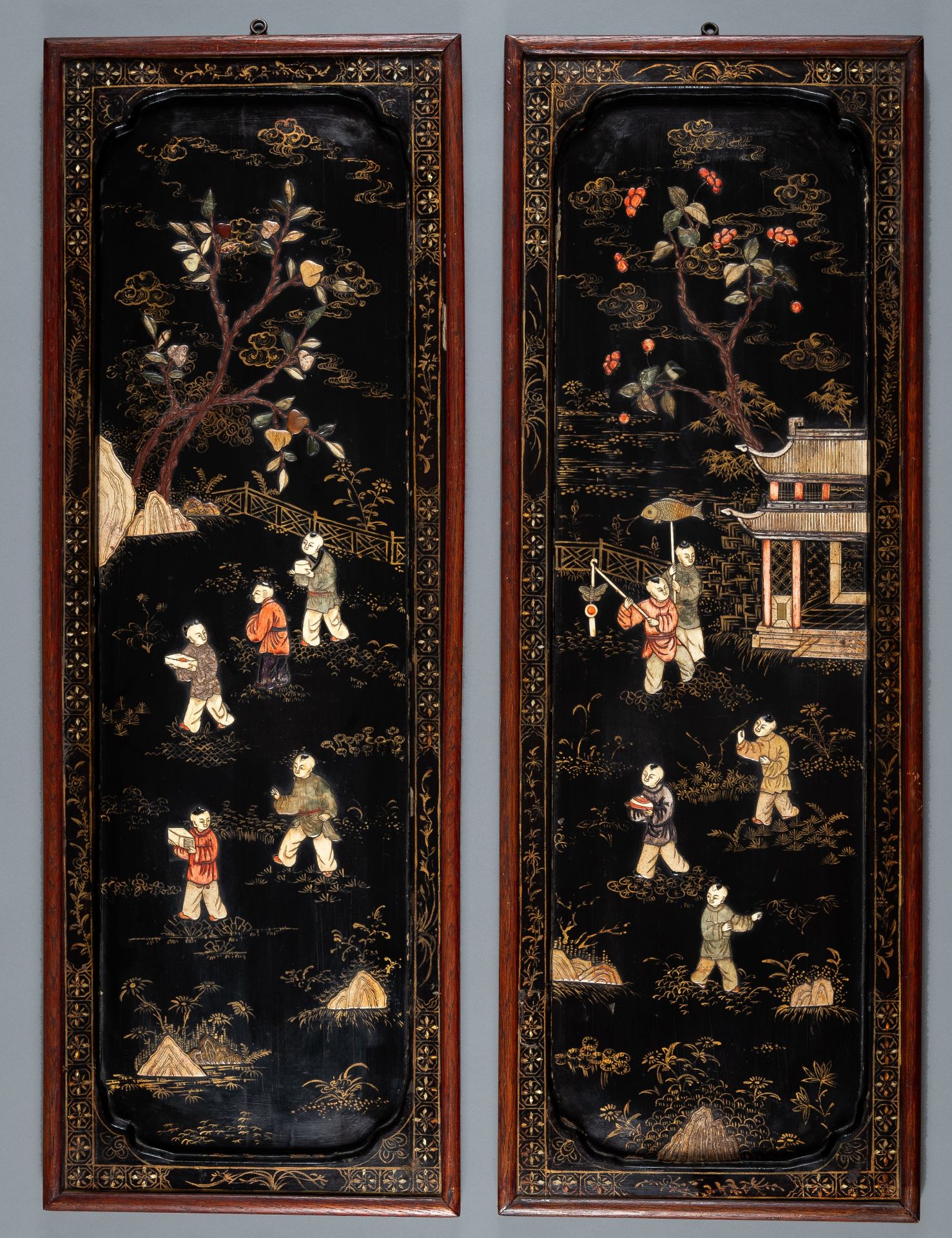 A PAIR OF INLAID LACQUERD WOOD PANELS, LATE QING