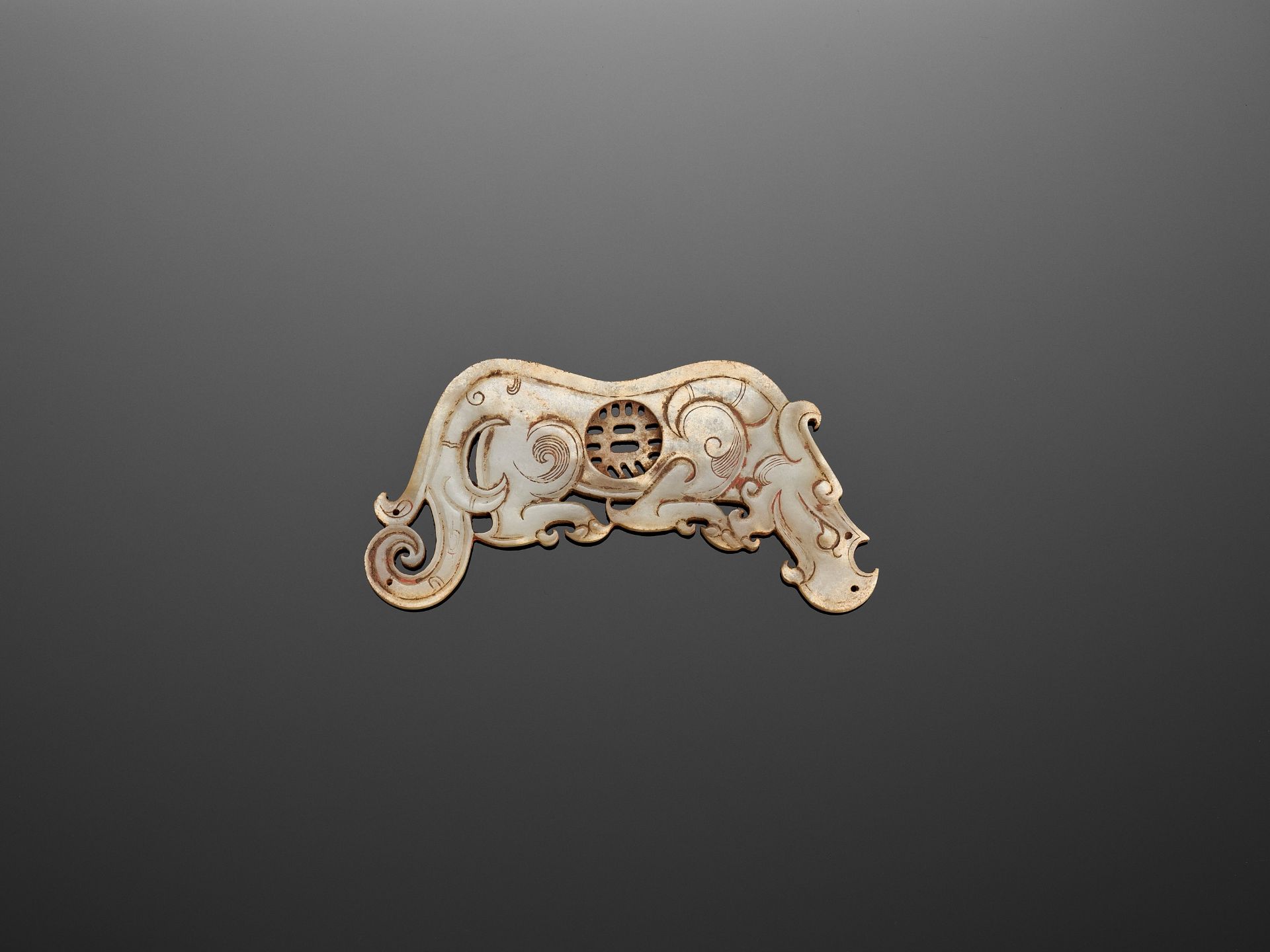 A WHITE JADE 'DRAGON' PENDANT, HAN DYNASTY - Image 2 of 6