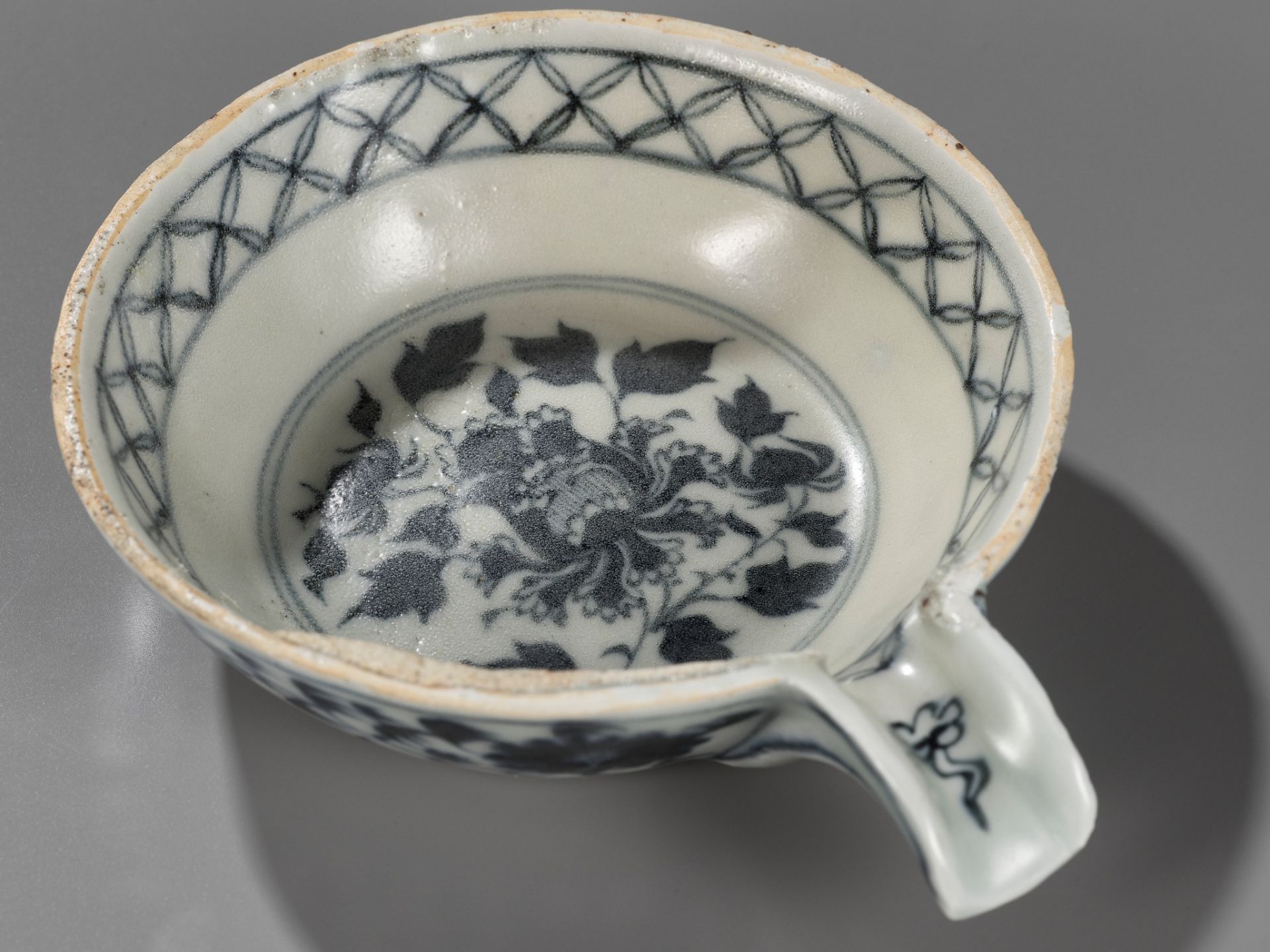 A BLUE AND WHITE POURING BOWL, YI, YUAN DYNASTY - Image 6 of 14