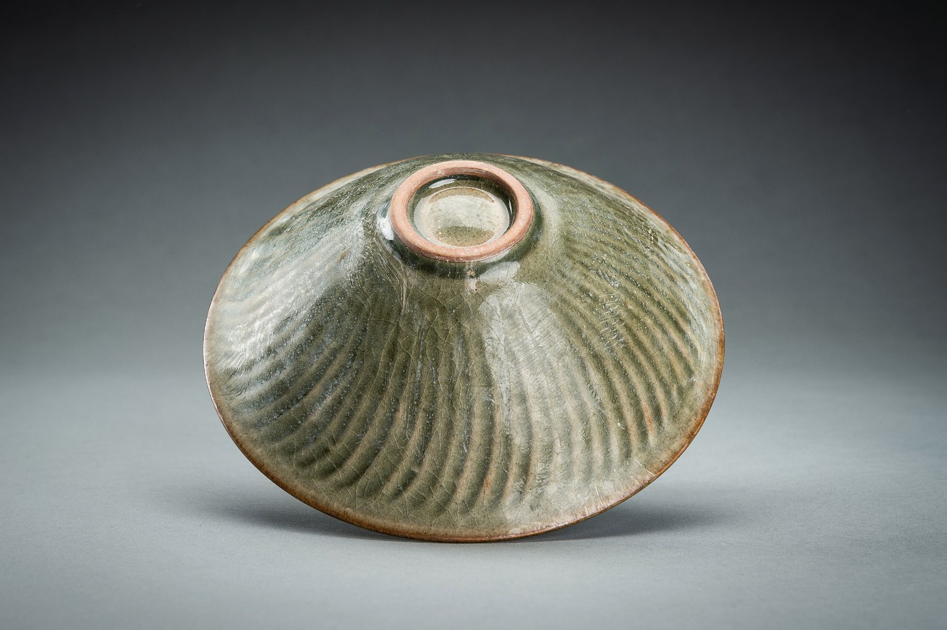 A LONGQUAN CELADON 'BOYS' BOWL, NORTHERN SONG STYLE - Image 12 of 13