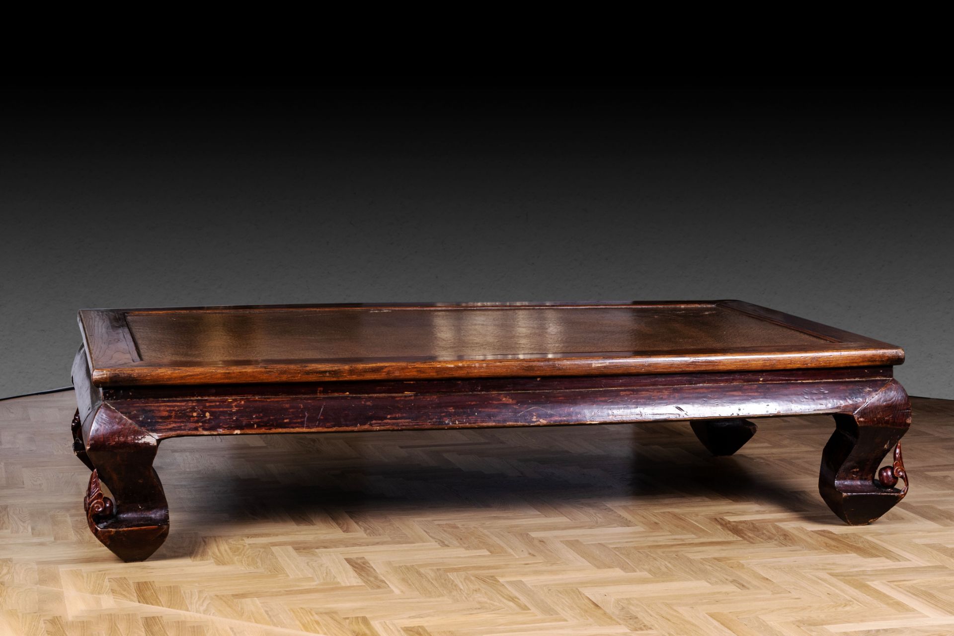 A MASSIVE AND RARE DAYBED, TA, QING - Image 3 of 9