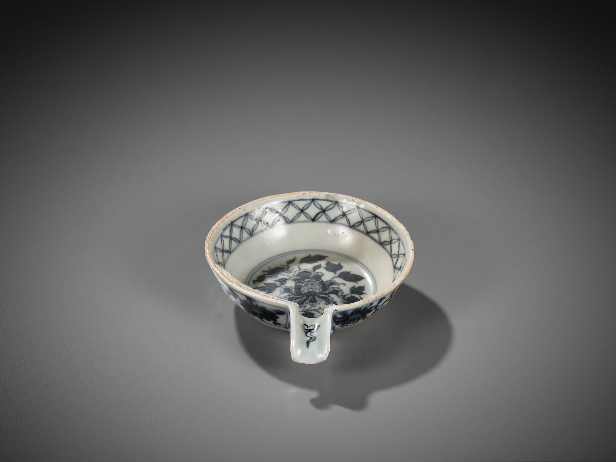 A BLUE AND WHITE POURING BOWL, YI, YUAN DYNASTY - Image 11 of 14