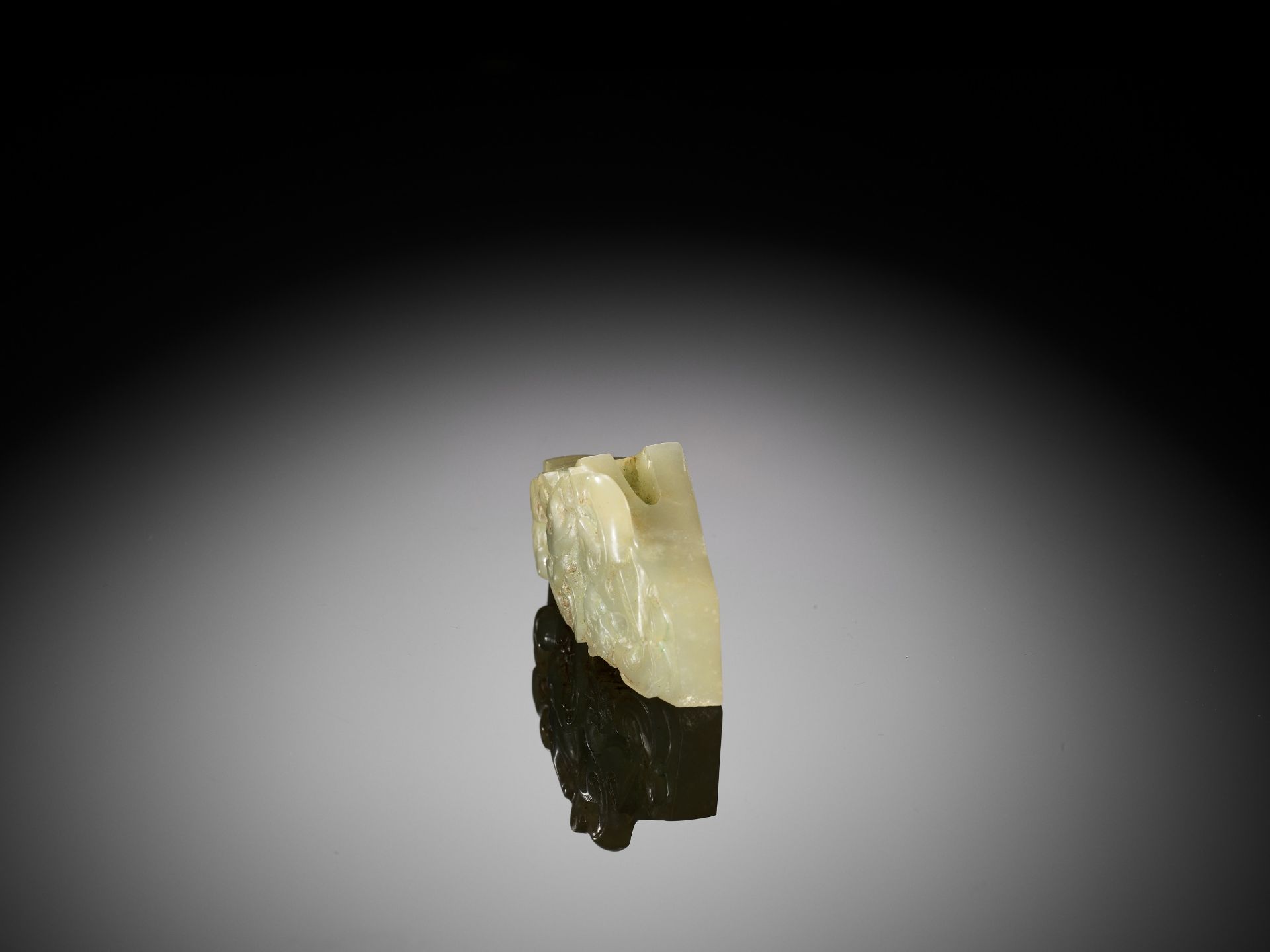 A CELADON JADE SWORD GUARD, WESTERN HAN DYNASTY - Image 8 of 13