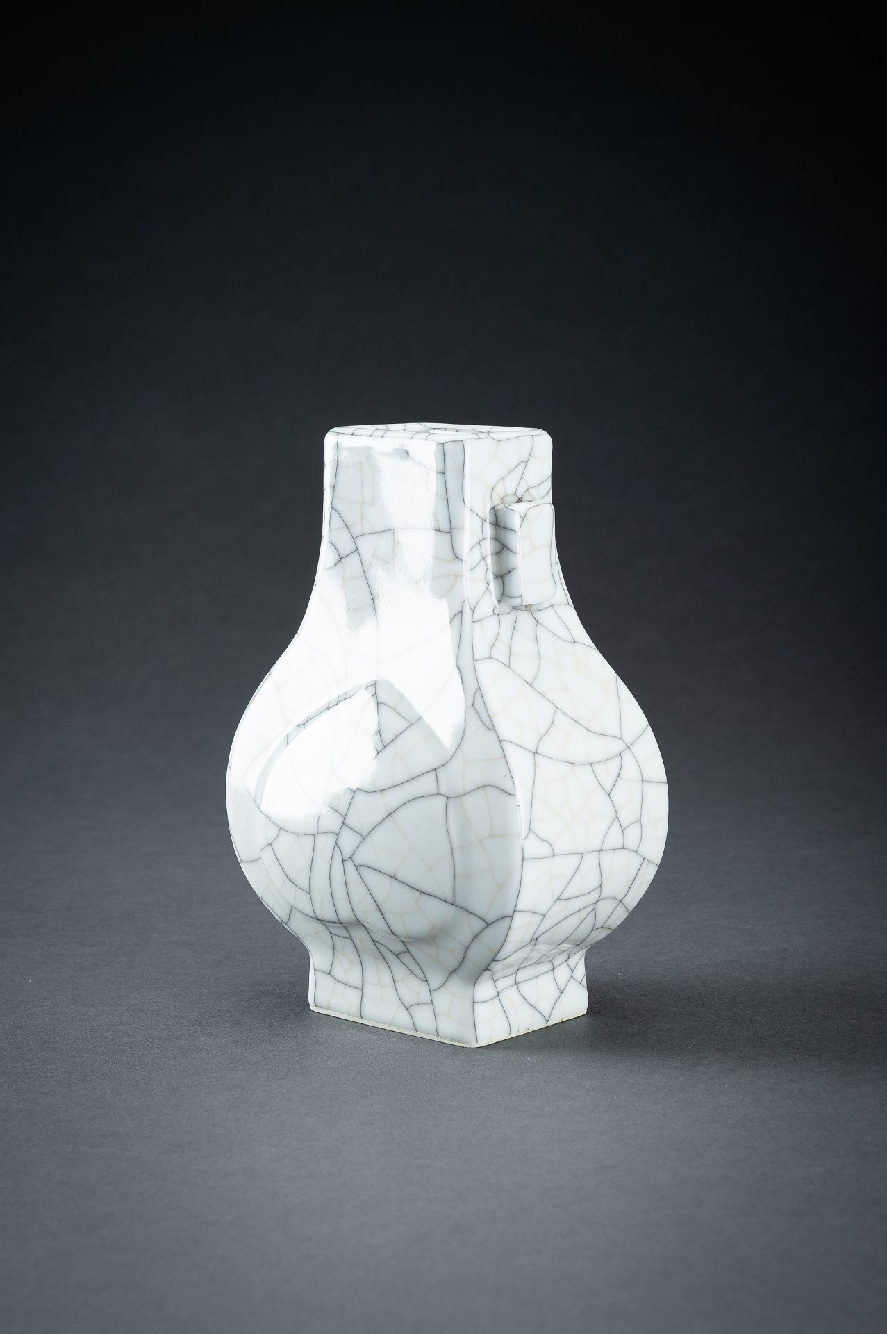 A GUAN-TYPE CRACKLED 'PEACH' VASE, HU, c. 1920s - Image 11 of 13