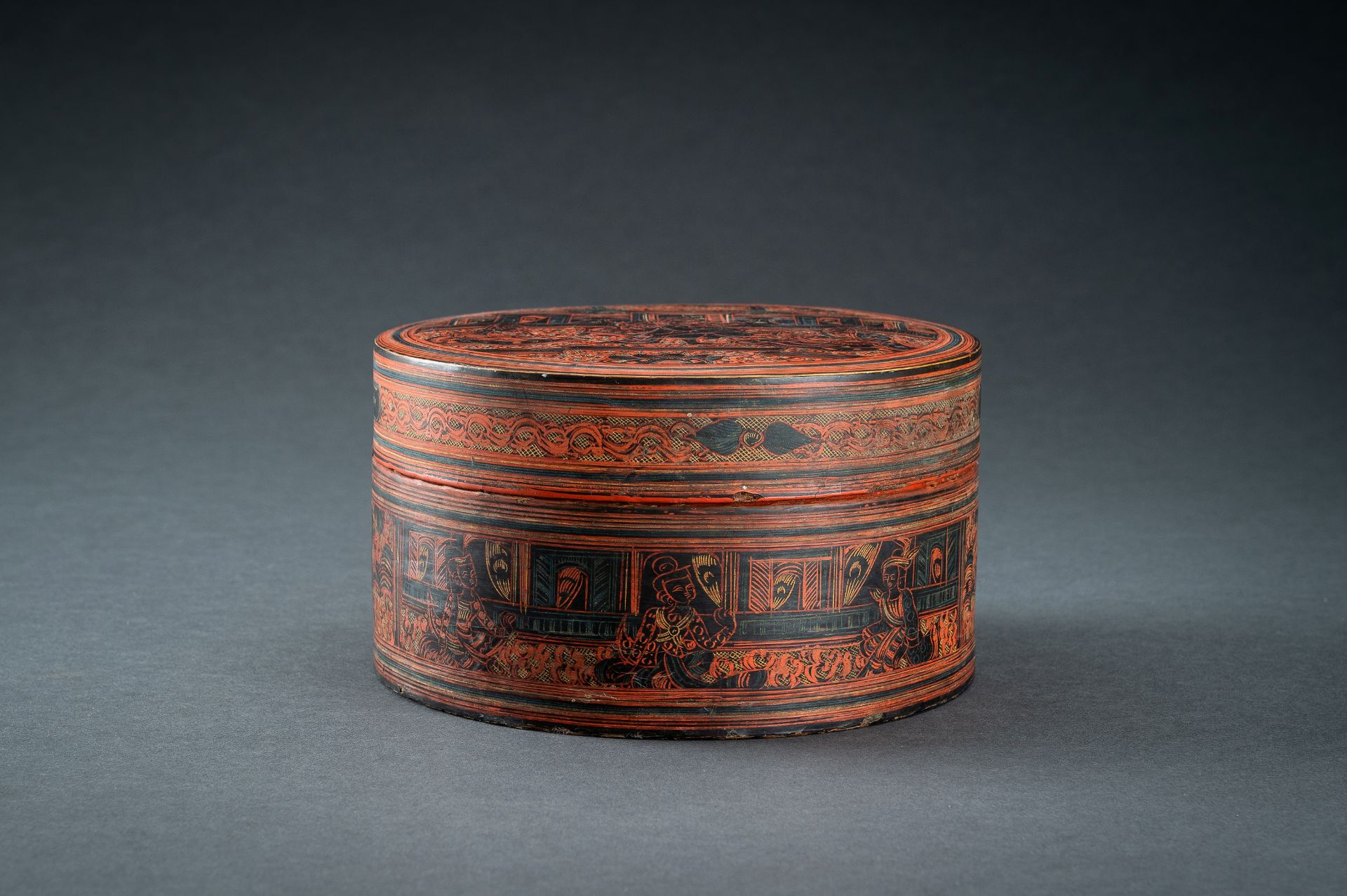 A FOUR-TIERED LACQUERED BAMBOO BETEL BOX, 1900-1950 - Image 3 of 16