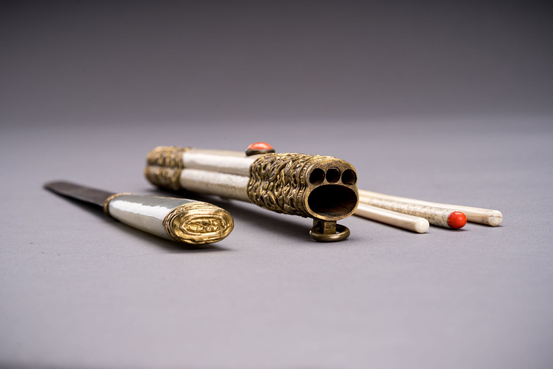 A JADE INSET CHOPSTICK TROUSSE SET, 1900s - Image 6 of 6