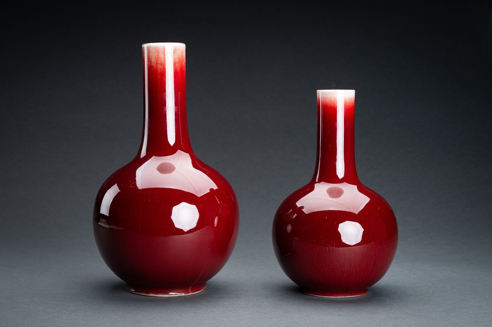 A LOT WITH TWO LANGYAO GLAZED BOTTLE VASES