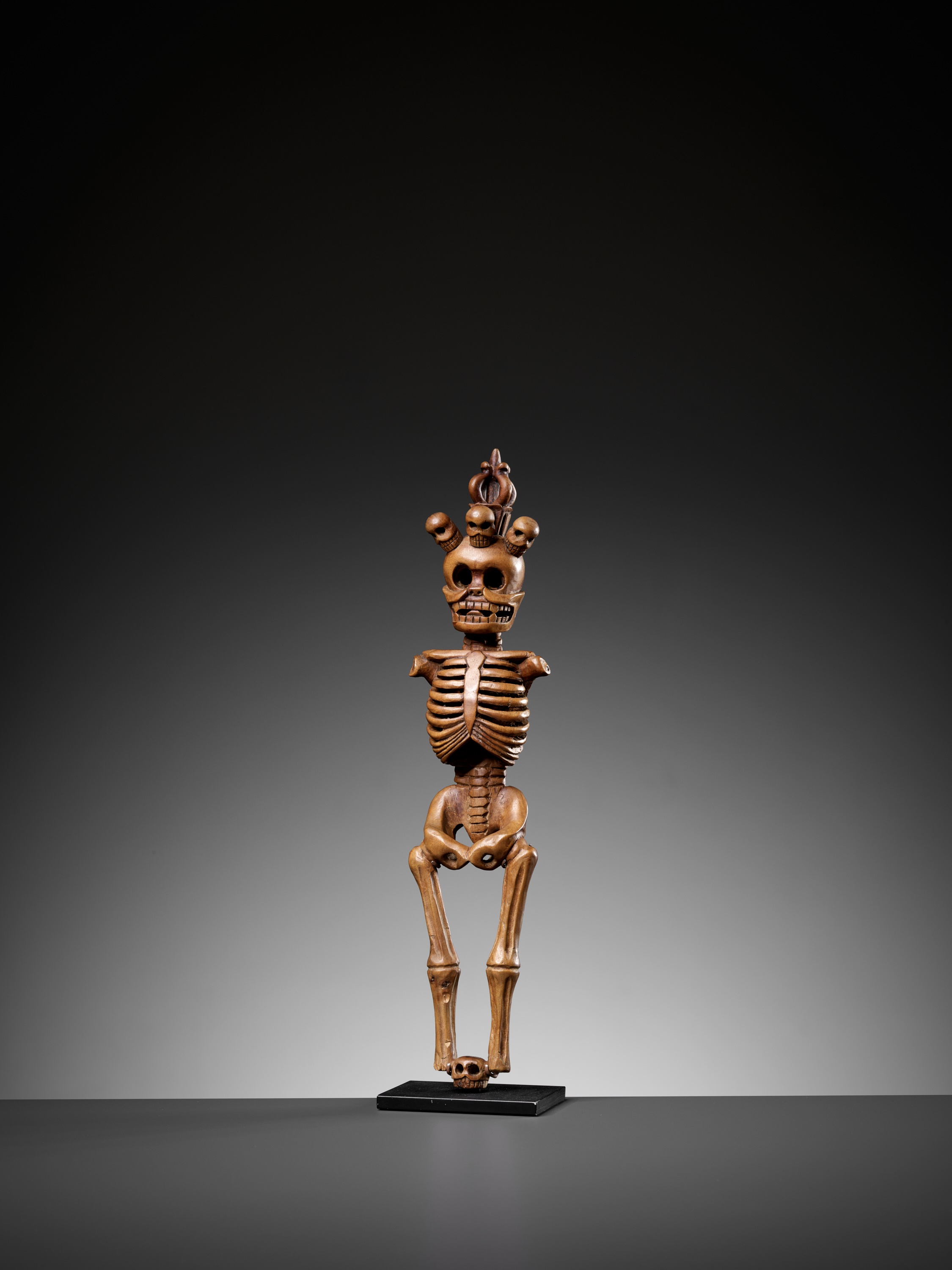 AN IMPORTANT AND RARE BAMBOO FIGURE OF A CITIPATI, 17TH-18TH CENTURY - Image 2 of 11