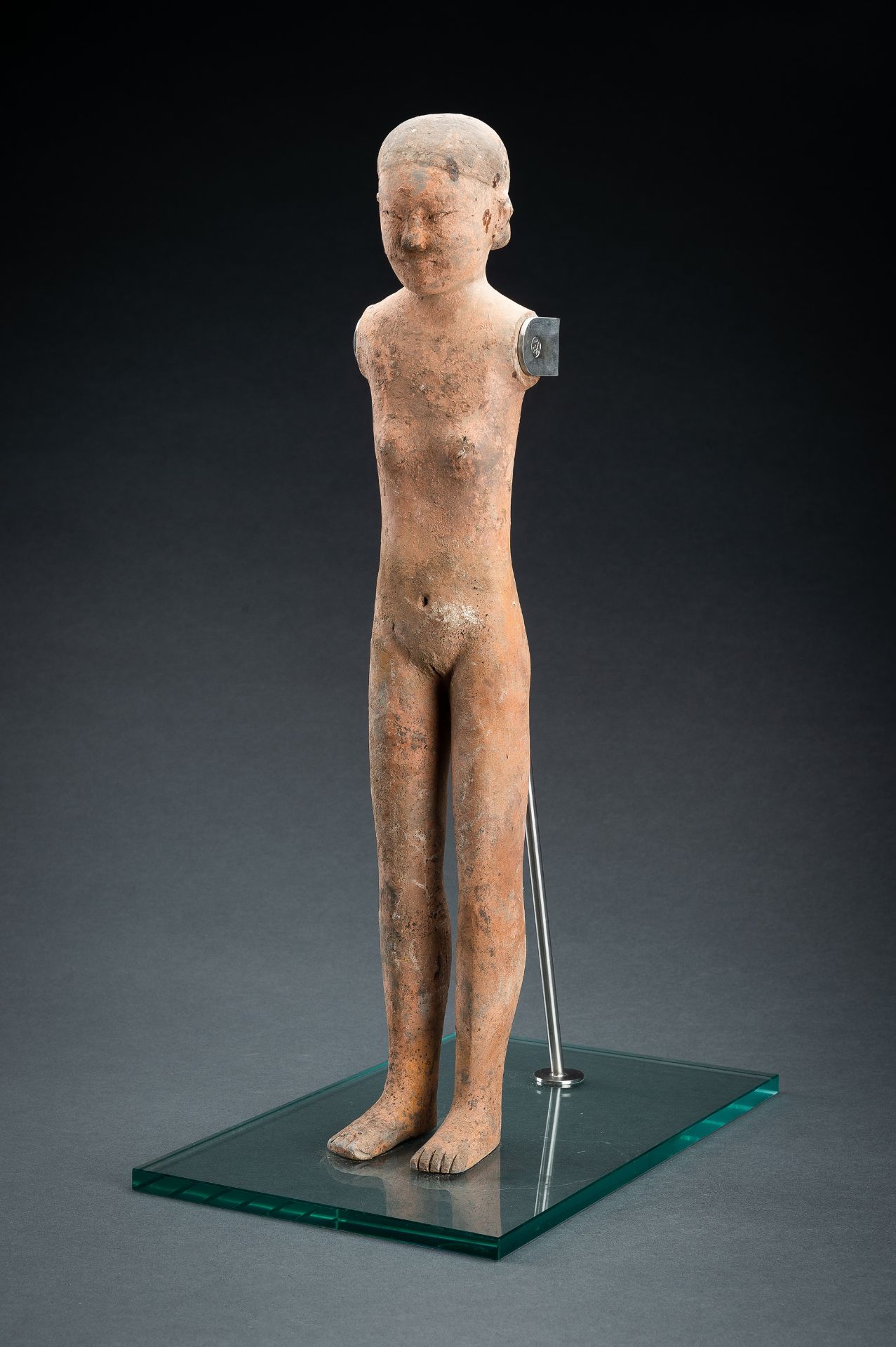 A RARE POTTERY FIGURE OF A FEMALE, WESTERN HAN - Image 3 of 16