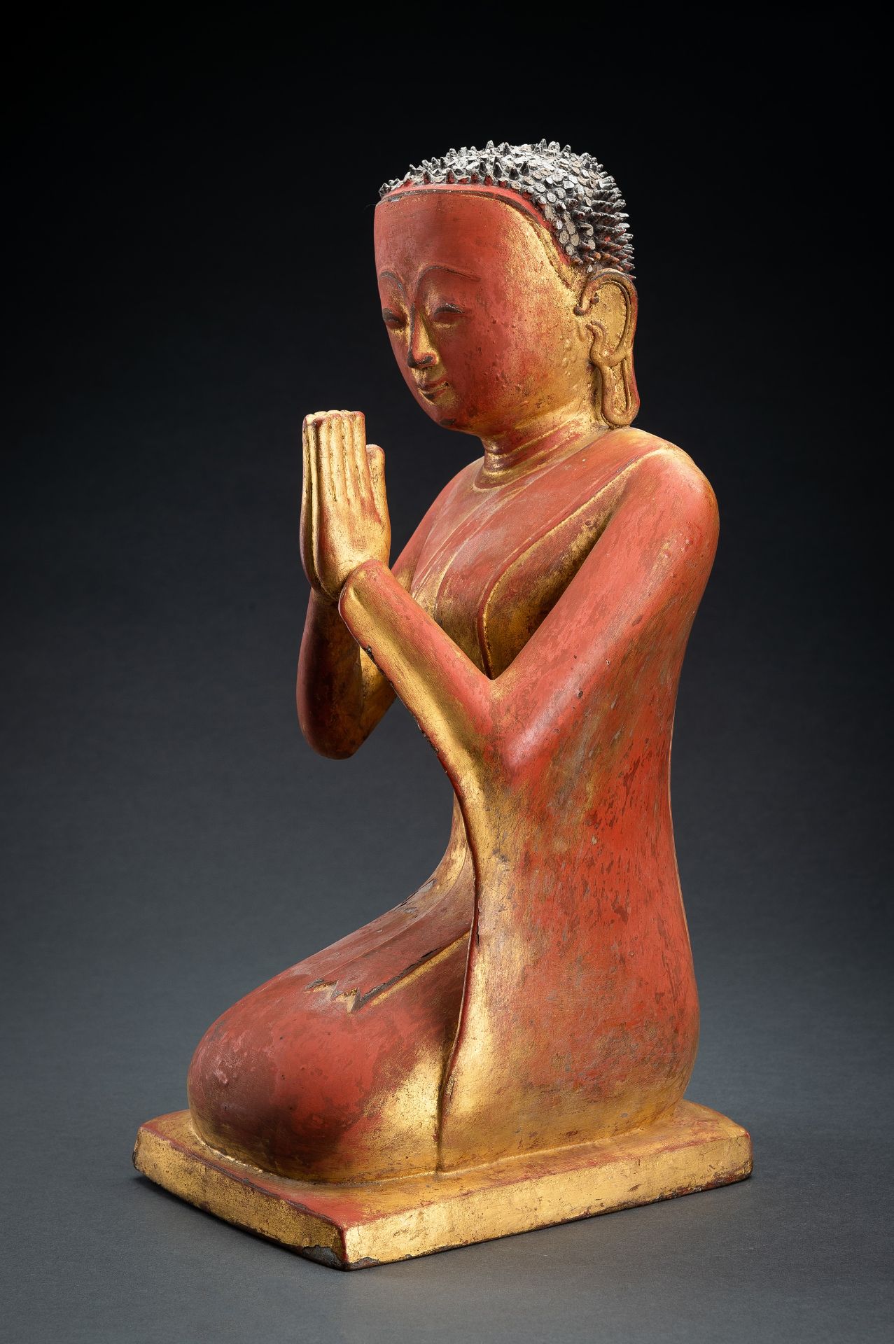 A BURMESE LACQUERED PAPER MACHE FIGURE OF A MONK, 18th - 19th CENTURY - Image 10 of 15