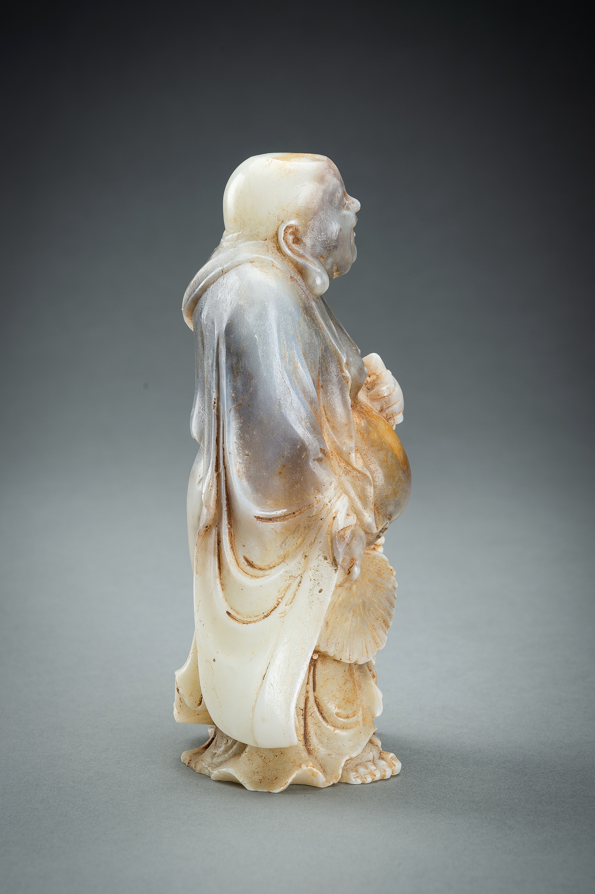 AN AGATE FIGURE OF BUDAI - Image 11 of 13