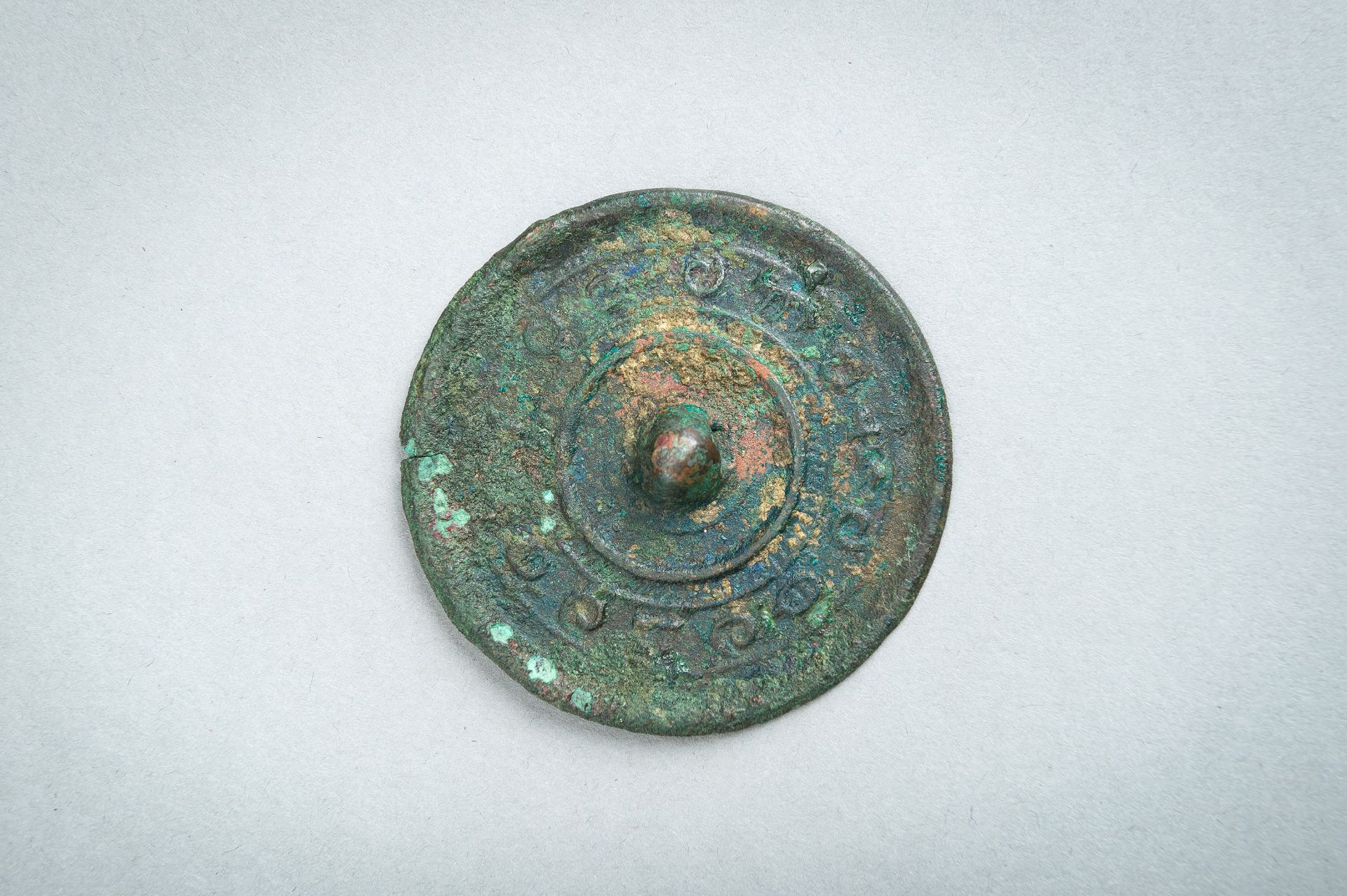 A BRONZE MIRROR, HAN DYNASTY