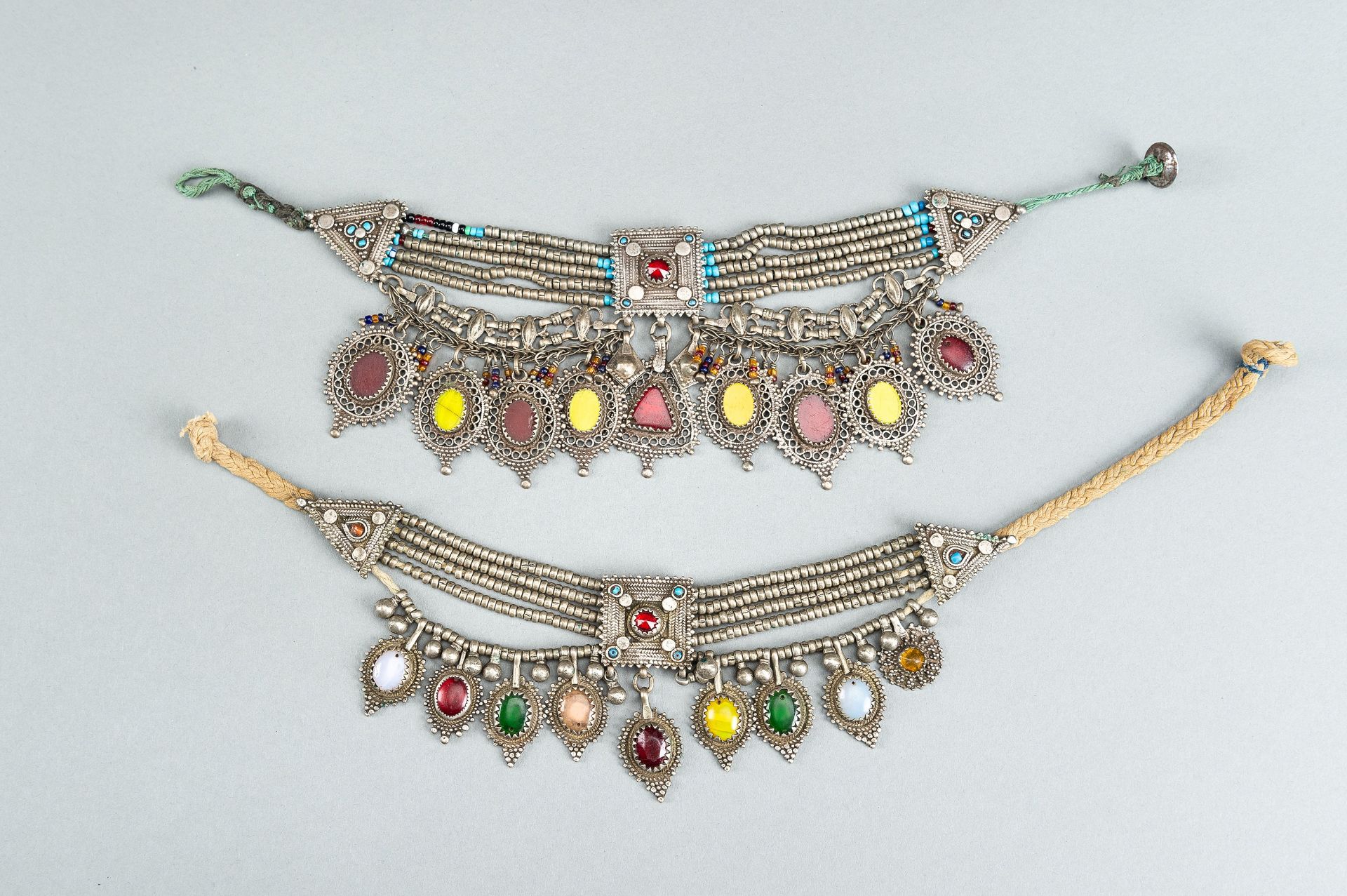 TWO TRIBAL AFGHAN MULTI-COLORED GLASS AND METAL NECKLACES, c. 1950s - Bild 2 aus 15