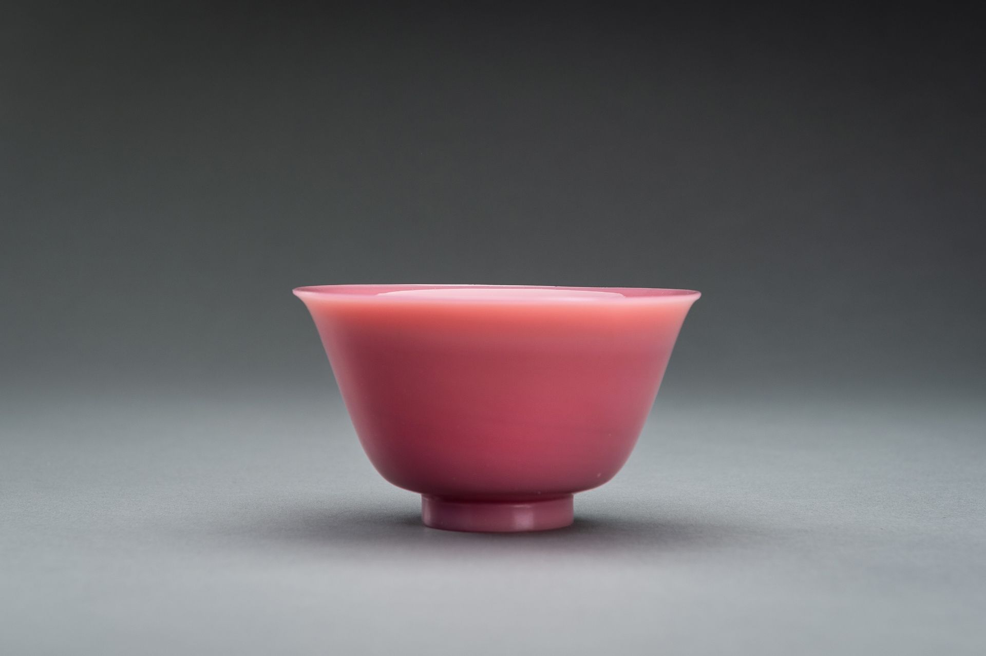 A PINK PEKING GLASS BOWL, MARK AND PERIOD OF QIANLONG - Image 3 of 10