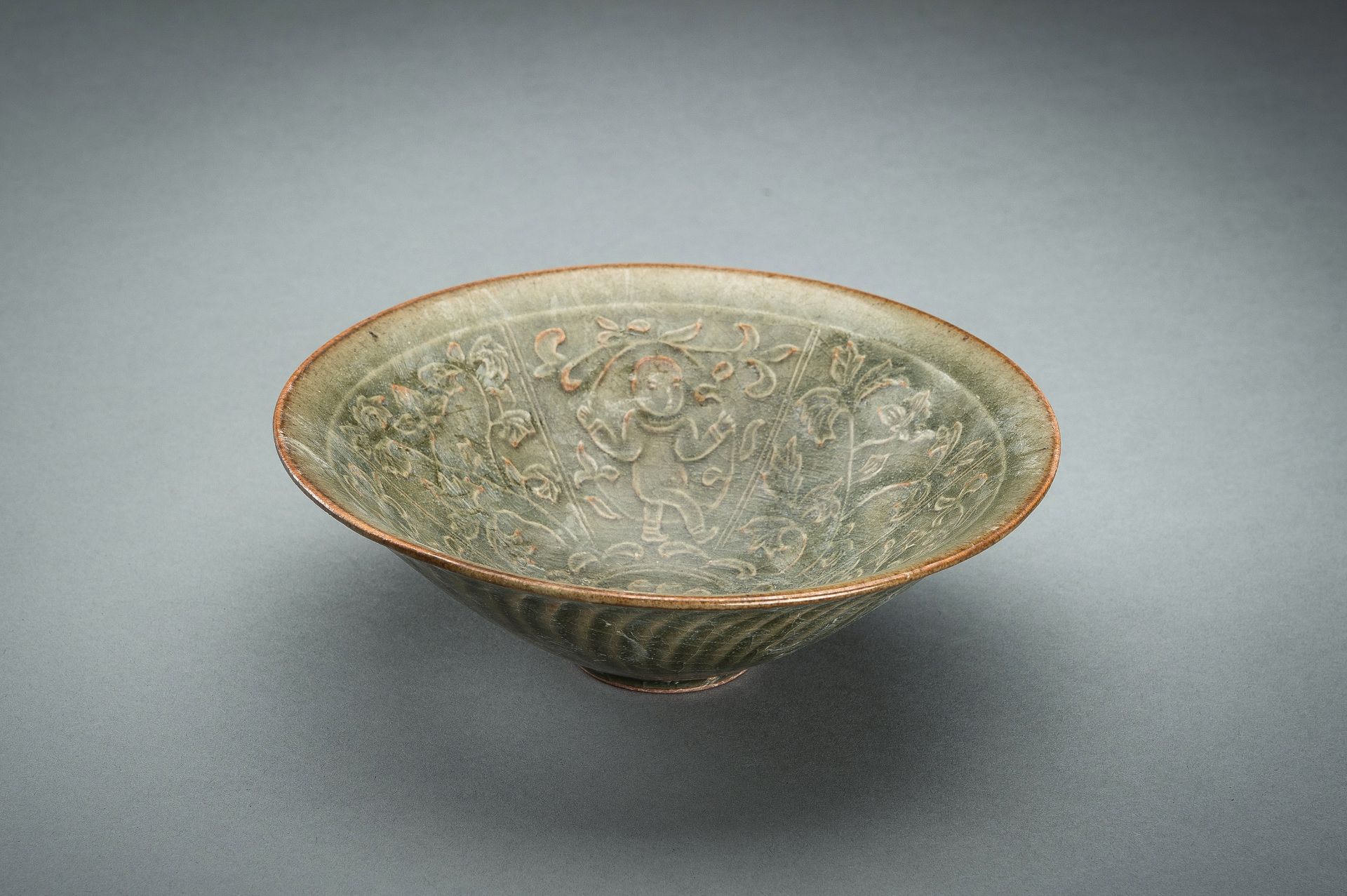A LONGQUAN CELADON 'BOYS' BOWL, NORTHERN SONG STYLE - Image 3 of 13