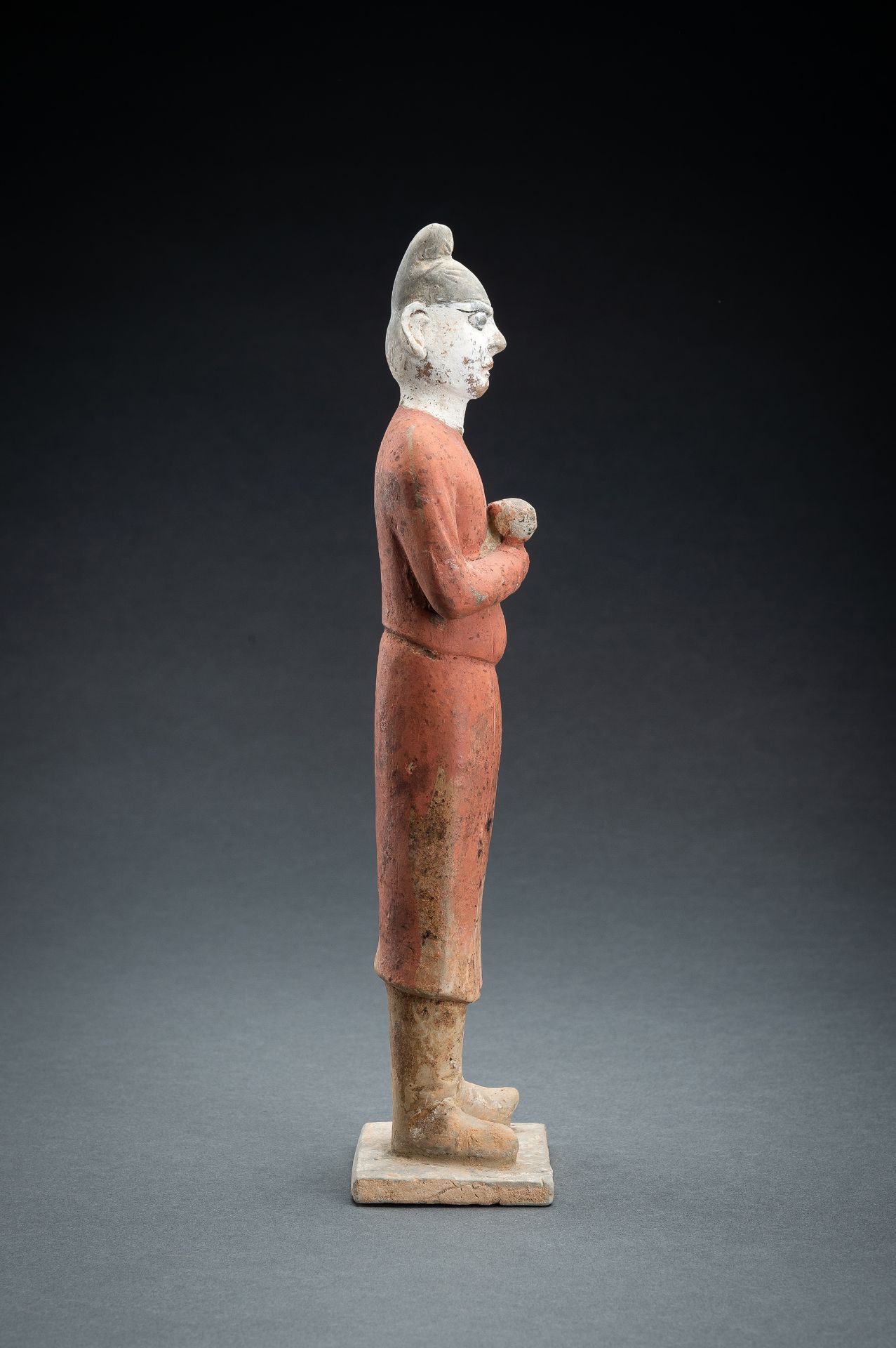 A RARE POTTERY FIGURE OF A COURT SERVANT, TANG DYNASTY - Image 9 of 13