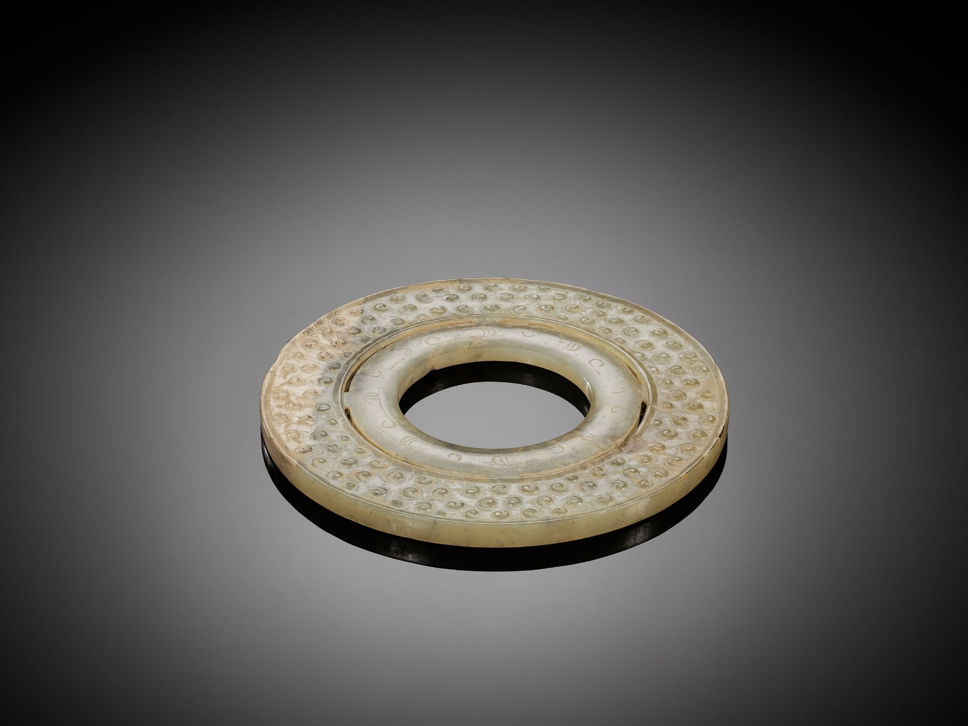 A JADE DOUBLE DISK, BI, WARRING STATES TO WESTERN HAN DYNASTY - Image 5 of 7