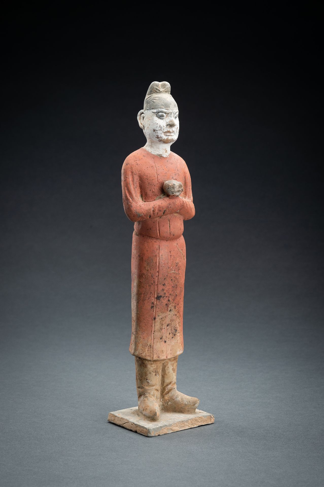 A RARE POTTERY FIGURE OF A COURT SERVANT, TANG DYNASTY - Image 3 of 13