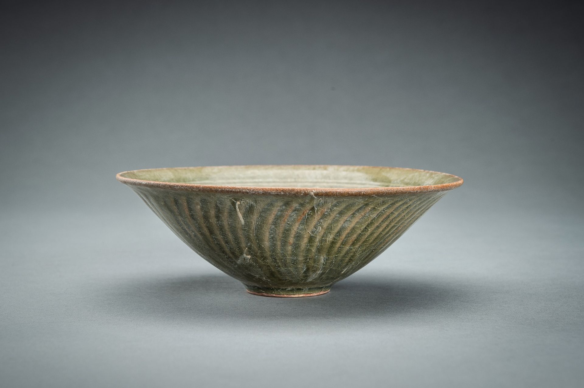 A LONGQUAN CELADON 'BIRDS' BOWL, NORTHERN SONG STYLE - Image 14 of 16