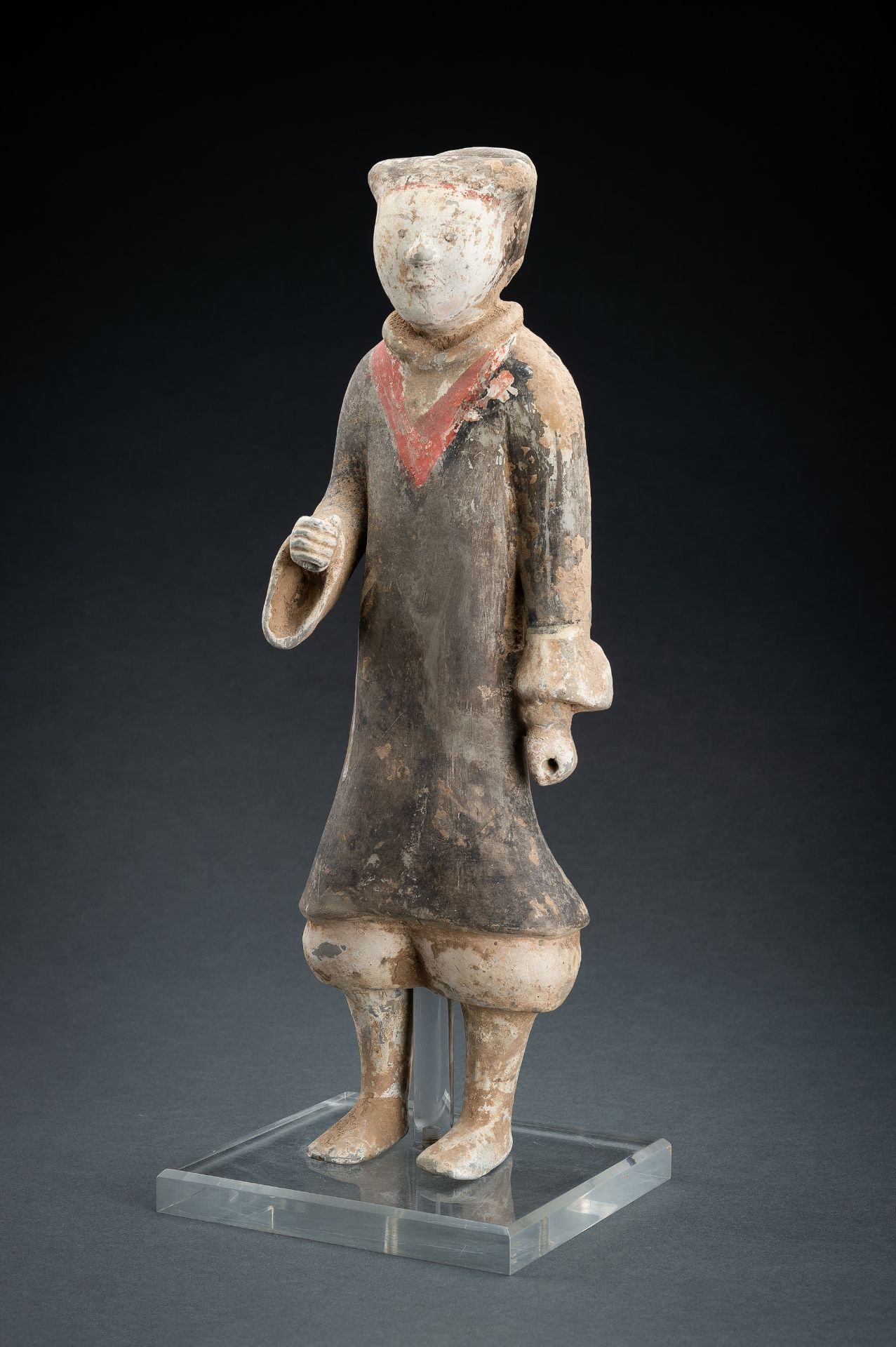 A POTTERY FIGURE OF A GUARD, HAN DYNASTY - Image 10 of 14