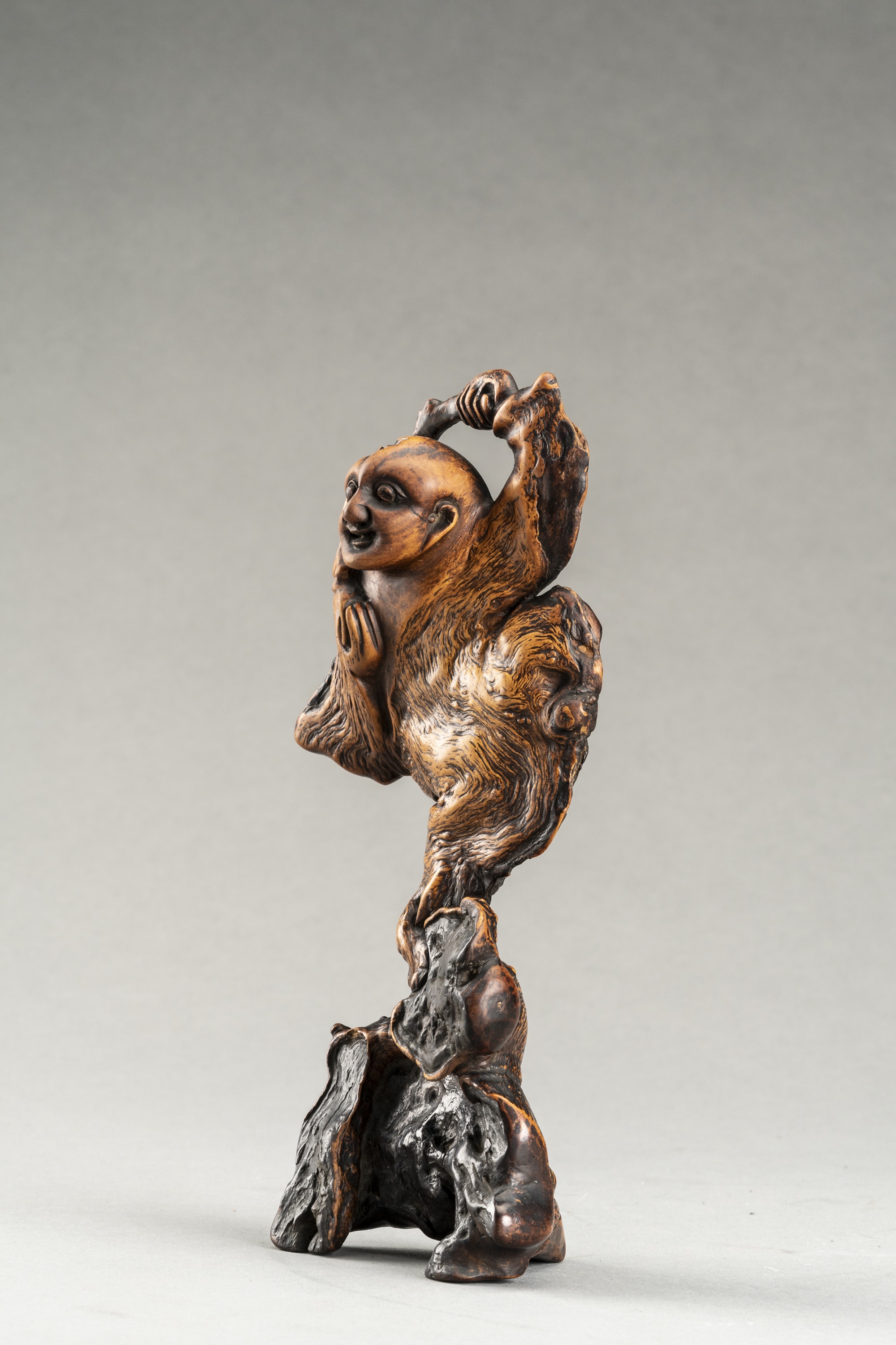 AN EXPRESSIVE ROOT WOOD FIGURE OF A BOY, QING - Image 5 of 7