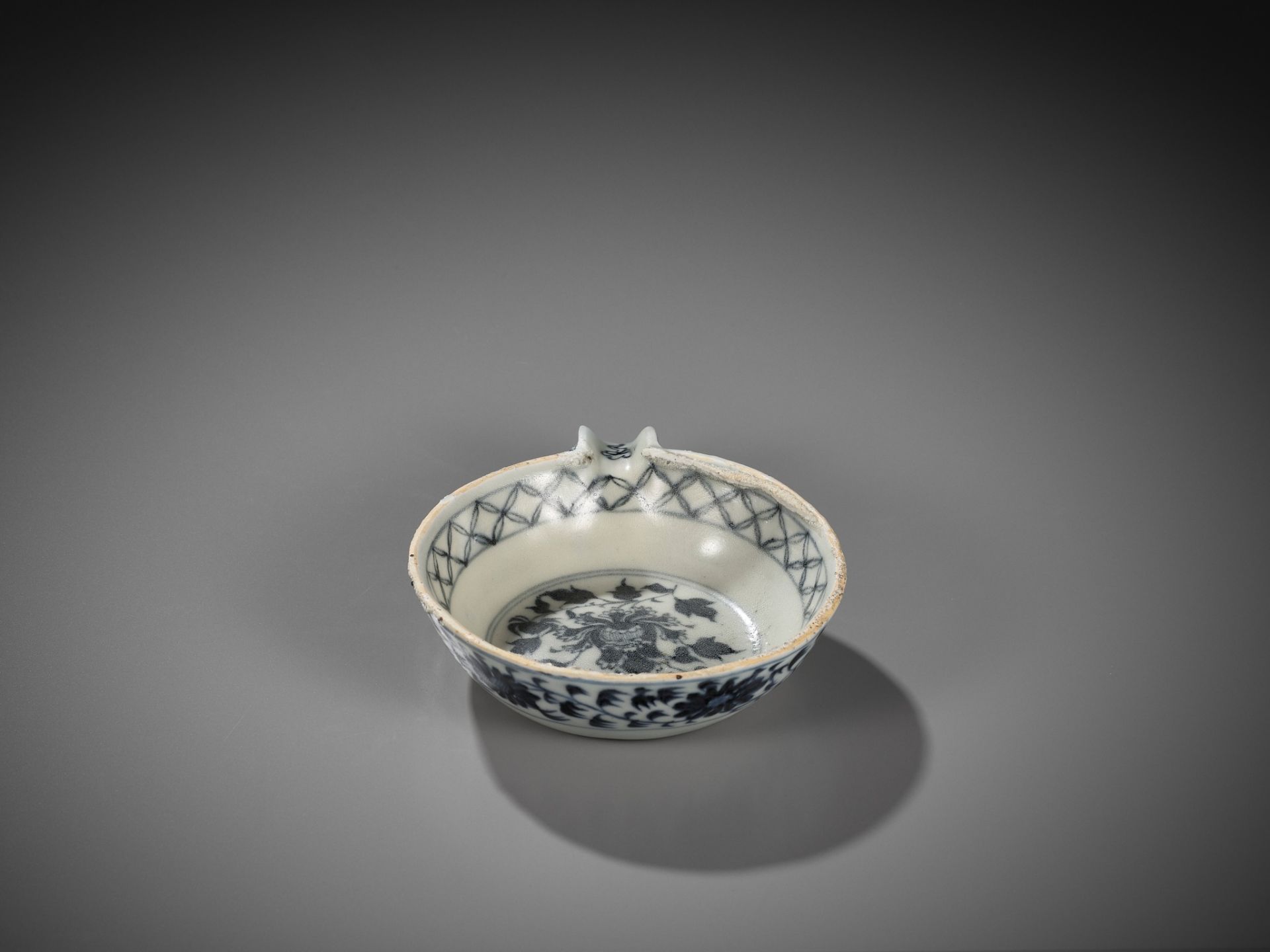 A BLUE AND WHITE POURING BOWL, YI, YUAN DYNASTY - Image 10 of 14