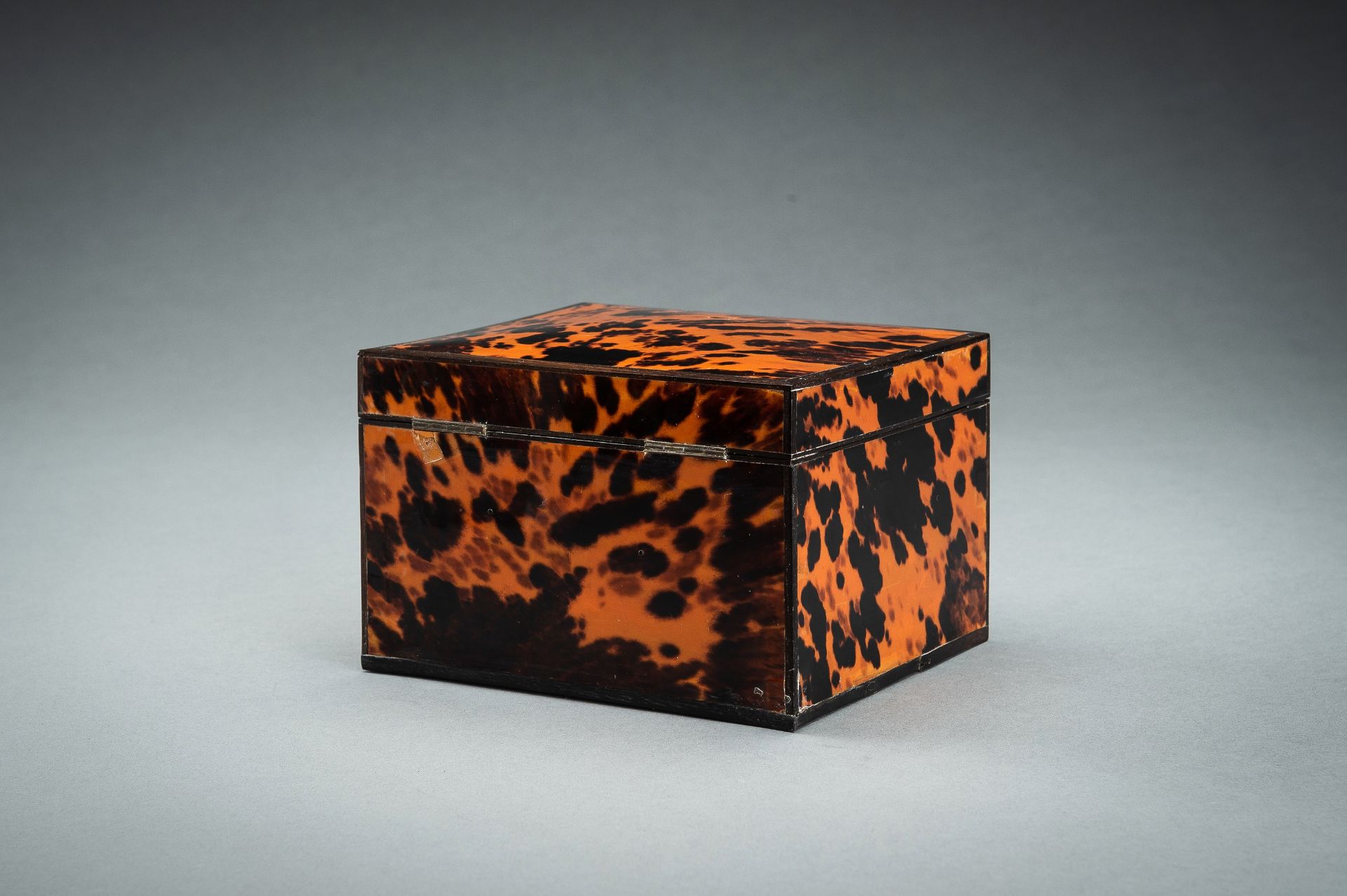 A 'TORTOISESHELL IMITATION' BOX, c. 1920s - Bild 11 aus 16