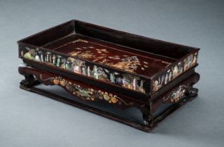 A MOTHER-OF-PEARL INLAID WOODEN OPIUM TRAY, QING