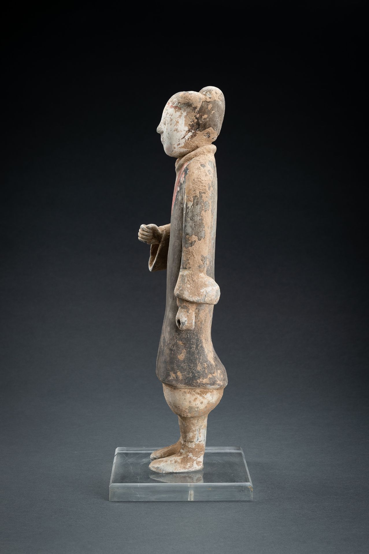 A POTTERY FIGURE OF A GUARD, HAN DYNASTY - Image 9 of 14