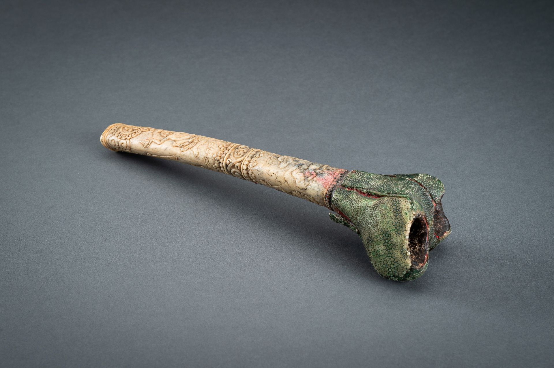 A TIBETAN BONE TRUMPET, KANGLING, 19th CENTURY - Image 15 of 16