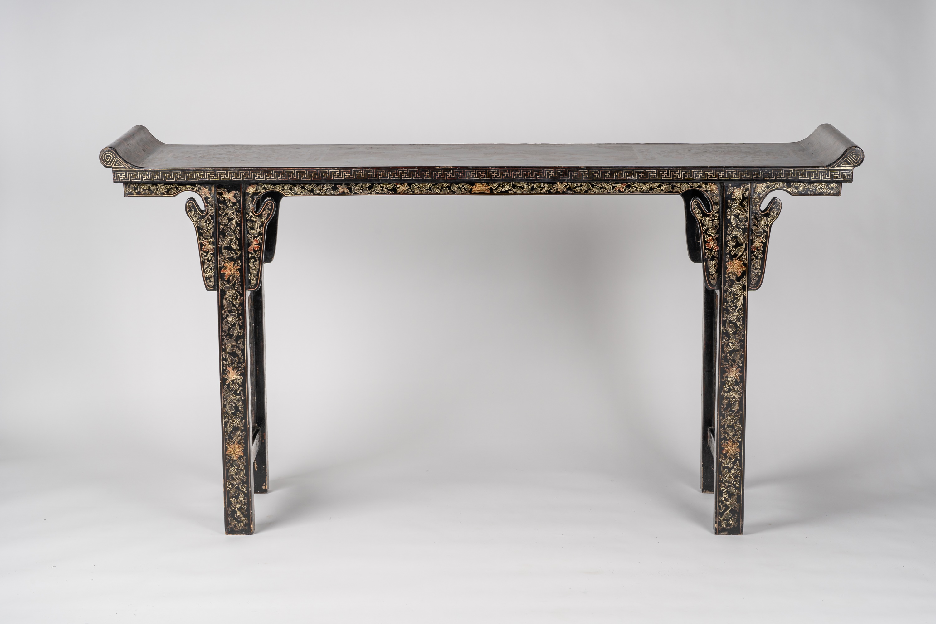 A CHINESE LACQUERED ALTAR TABLE, QING - Image 8 of 11