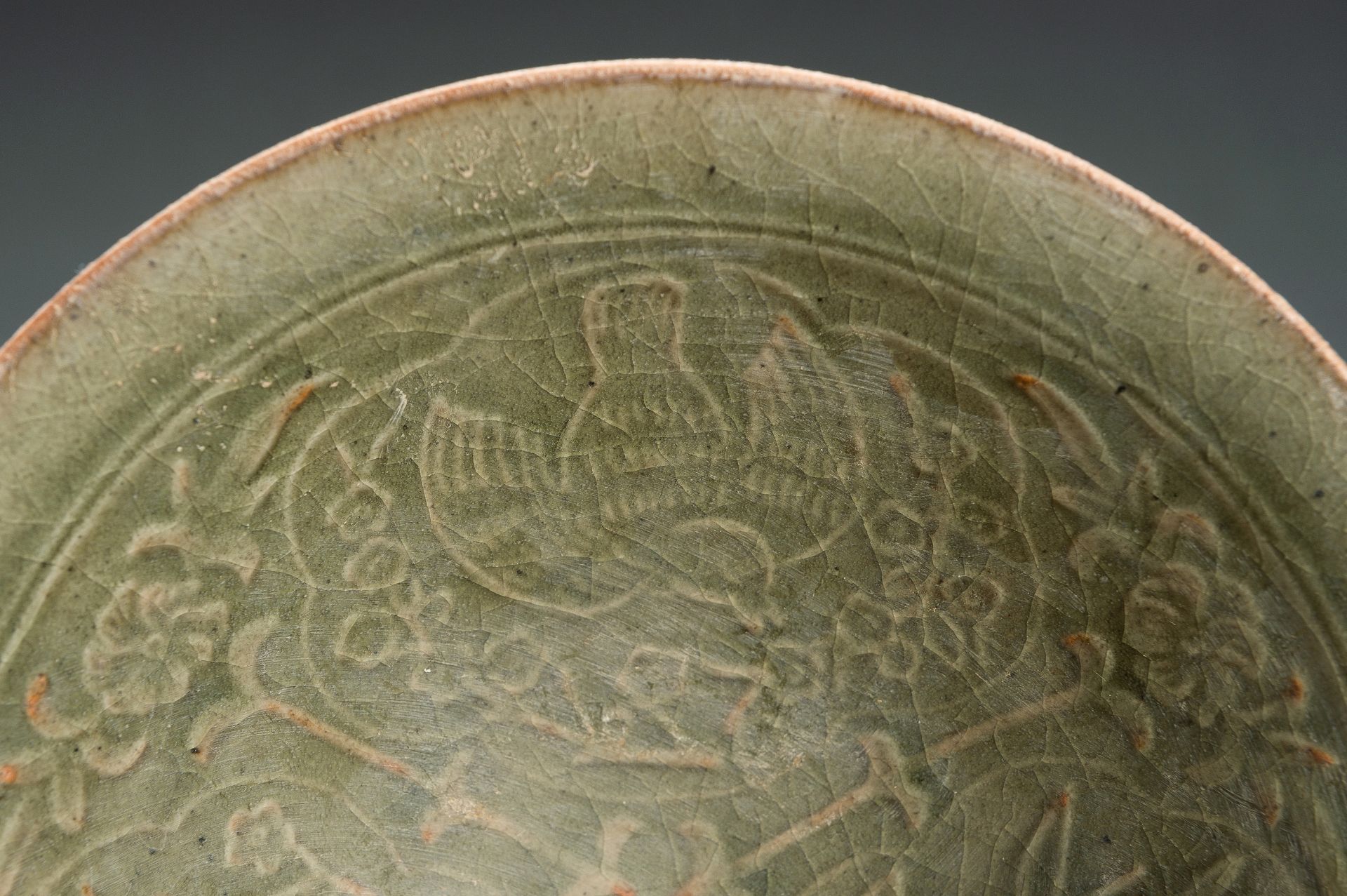 A LONGQUAN CELADON 'BIRDS' BOWL, NORTHERN SONG STYLE - Image 11 of 16