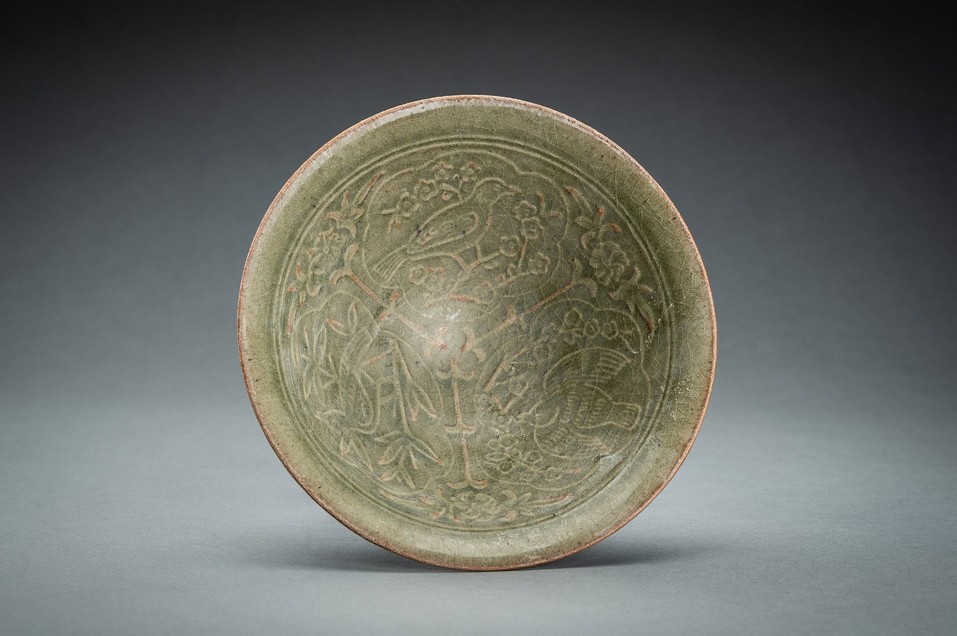 A LONGQUAN CELADON 'BIRDS' BOWL, NORTHERN SONG STYLE - Image 6 of 16