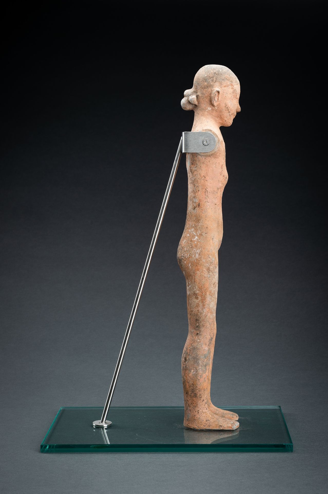 A RARE POTTERY FIGURE OF A FEMALE, WESTERN HAN - Image 14 of 16