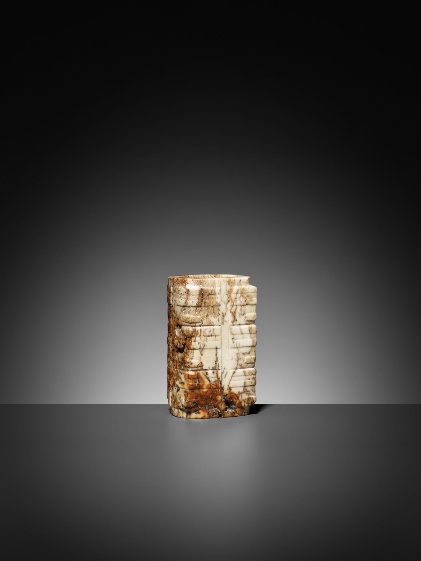 A THREE-TIERED WHITE AND RUSSET JADE CONG, LATE LIANGZHU CULTURE - Bild 10 aus 17