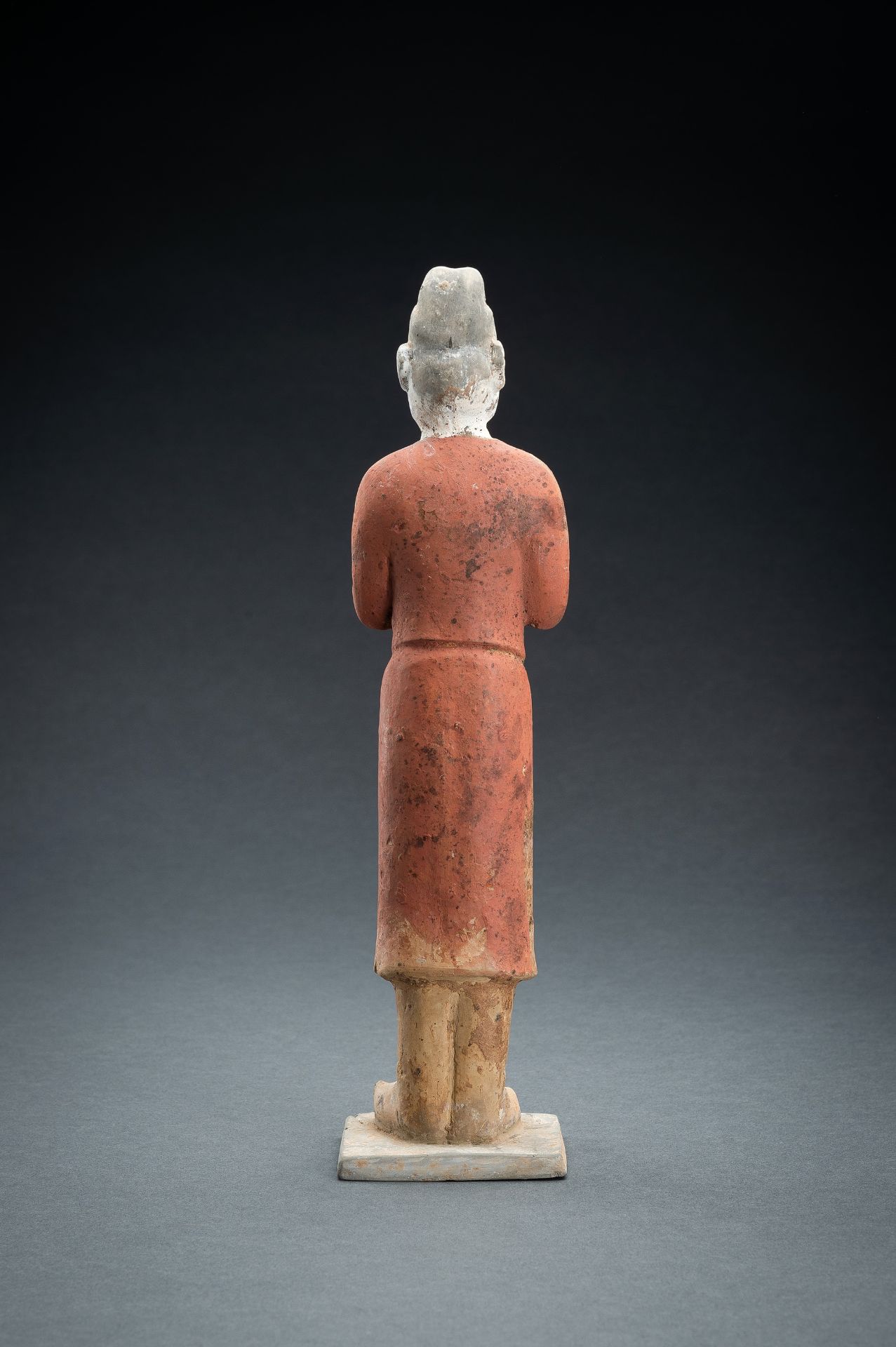 A RARE POTTERY FIGURE OF A COURT SERVANT, TANG DYNASTY - Image 11 of 13