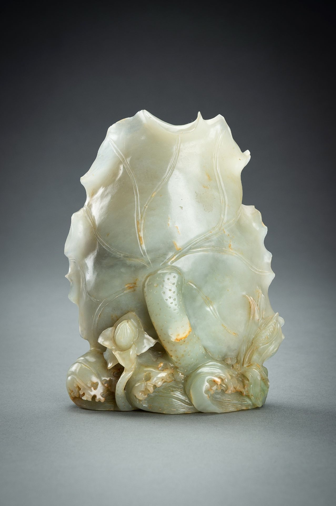 A CELADON JADE Â´HEHE ERXIANÂ´ GROUP, c. 1920s - Image 10 of 14