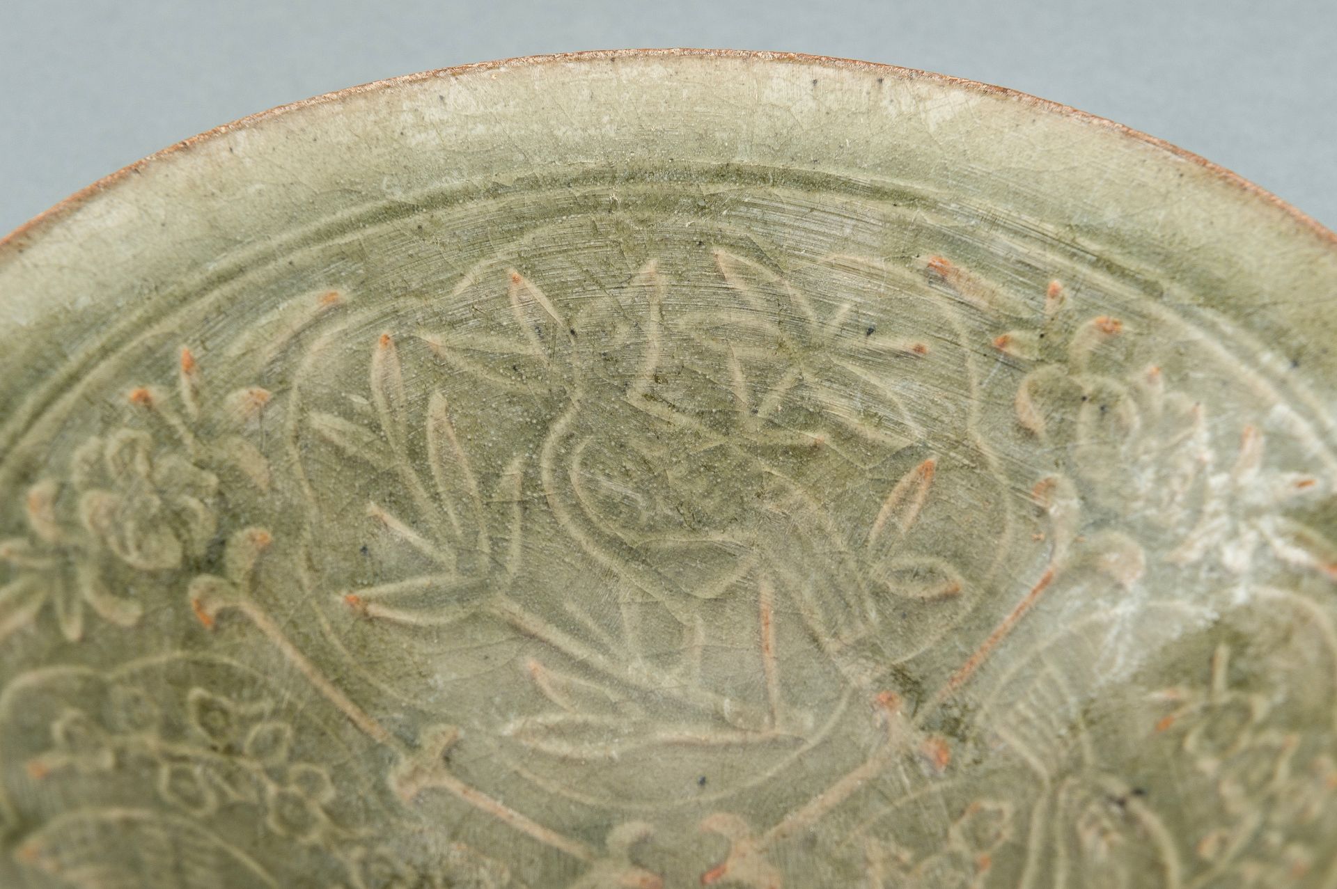 A LONGQUAN CELADON 'BIRDS' BOWL, NORTHERN SONG STYLE - Image 7 of 16