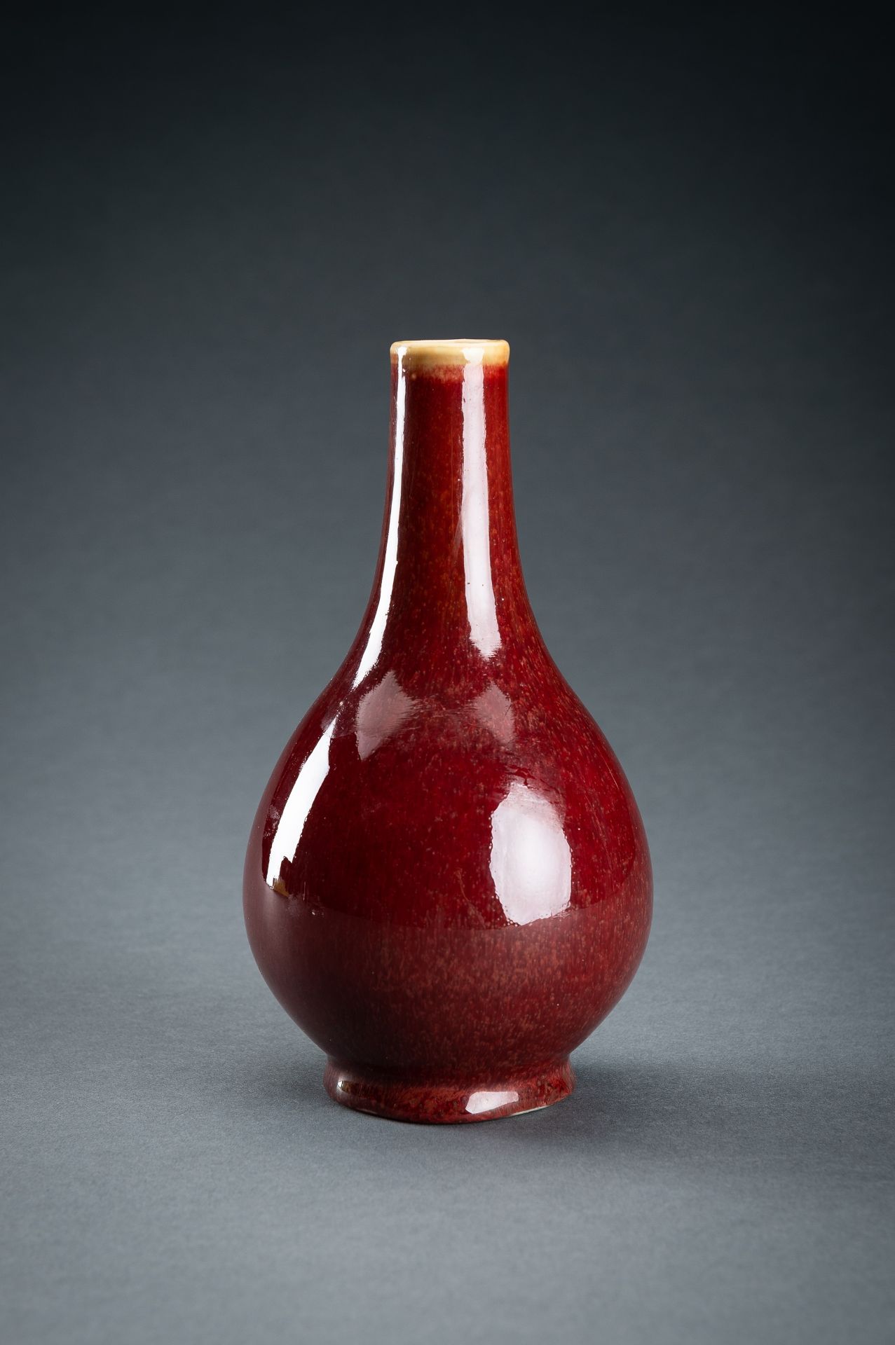 A LANGYAO GLAZED BOTTLE VASE, QING - Bild 4 aus 11