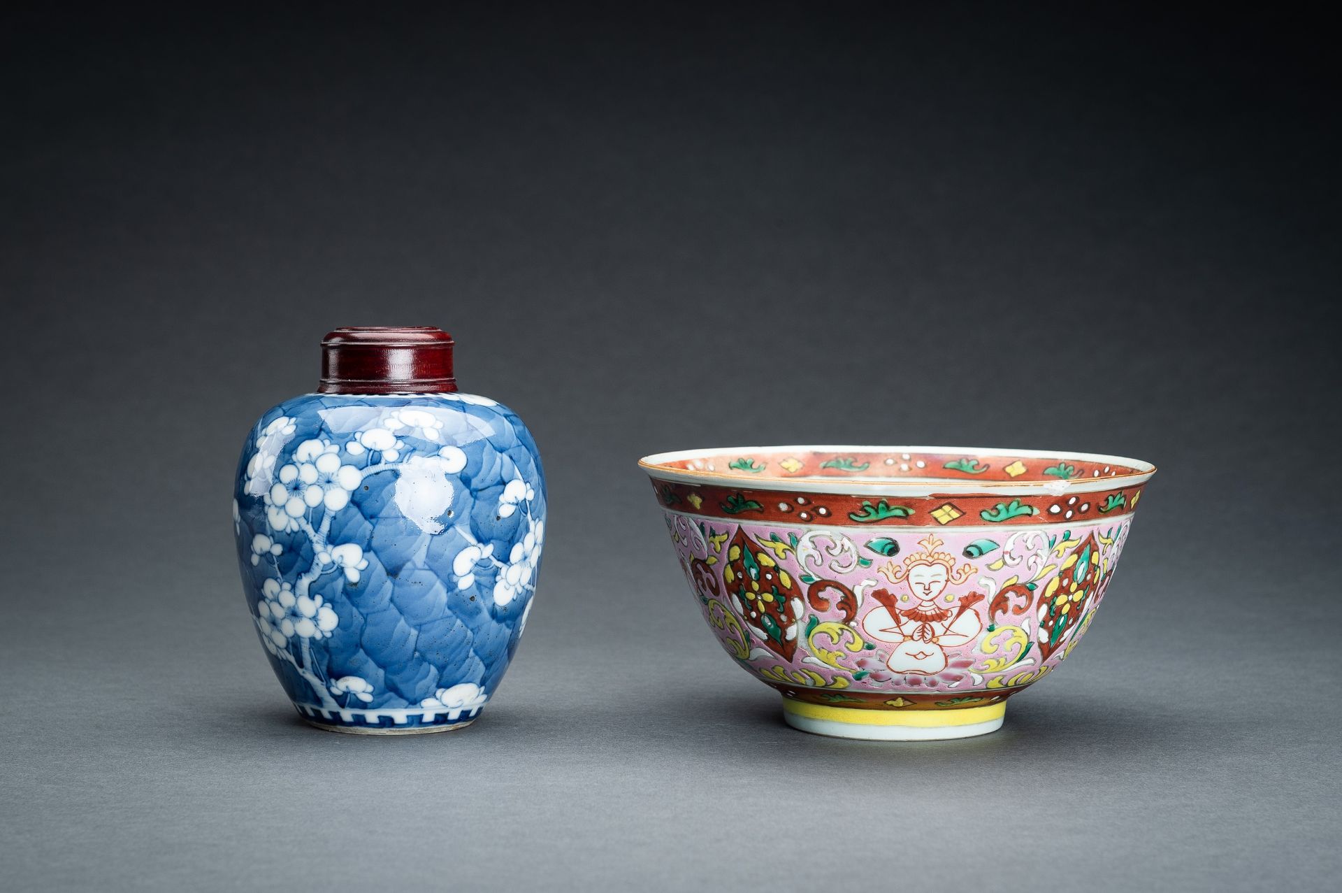 A GROUP OF FOUR PORCELAIN ITEMS, QING - Image 5 of 19