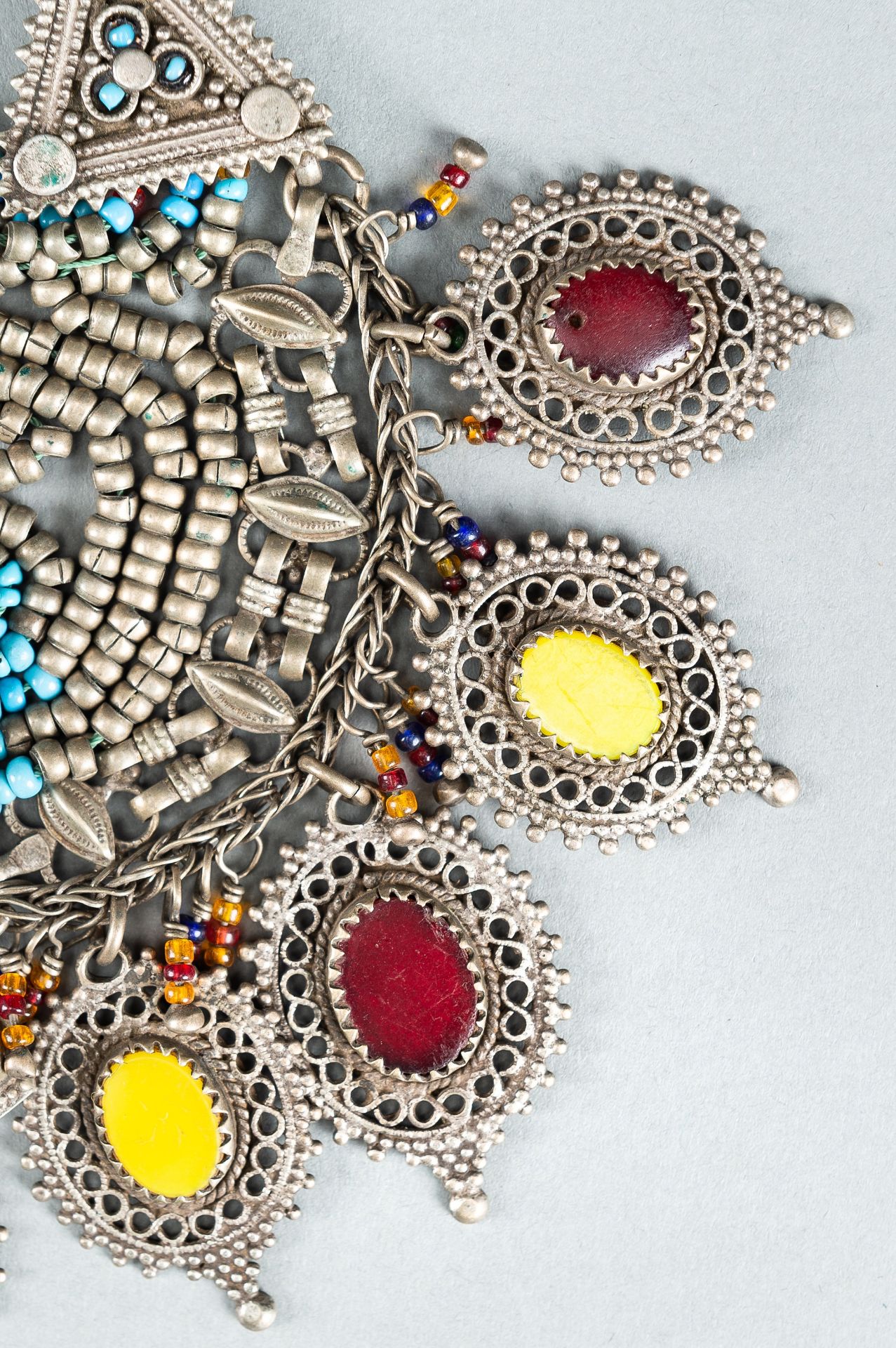 TWO TRIBAL AFGHAN MULTI-COLORED GLASS AND METAL NECKLACES, c. 1950s - Bild 10 aus 15