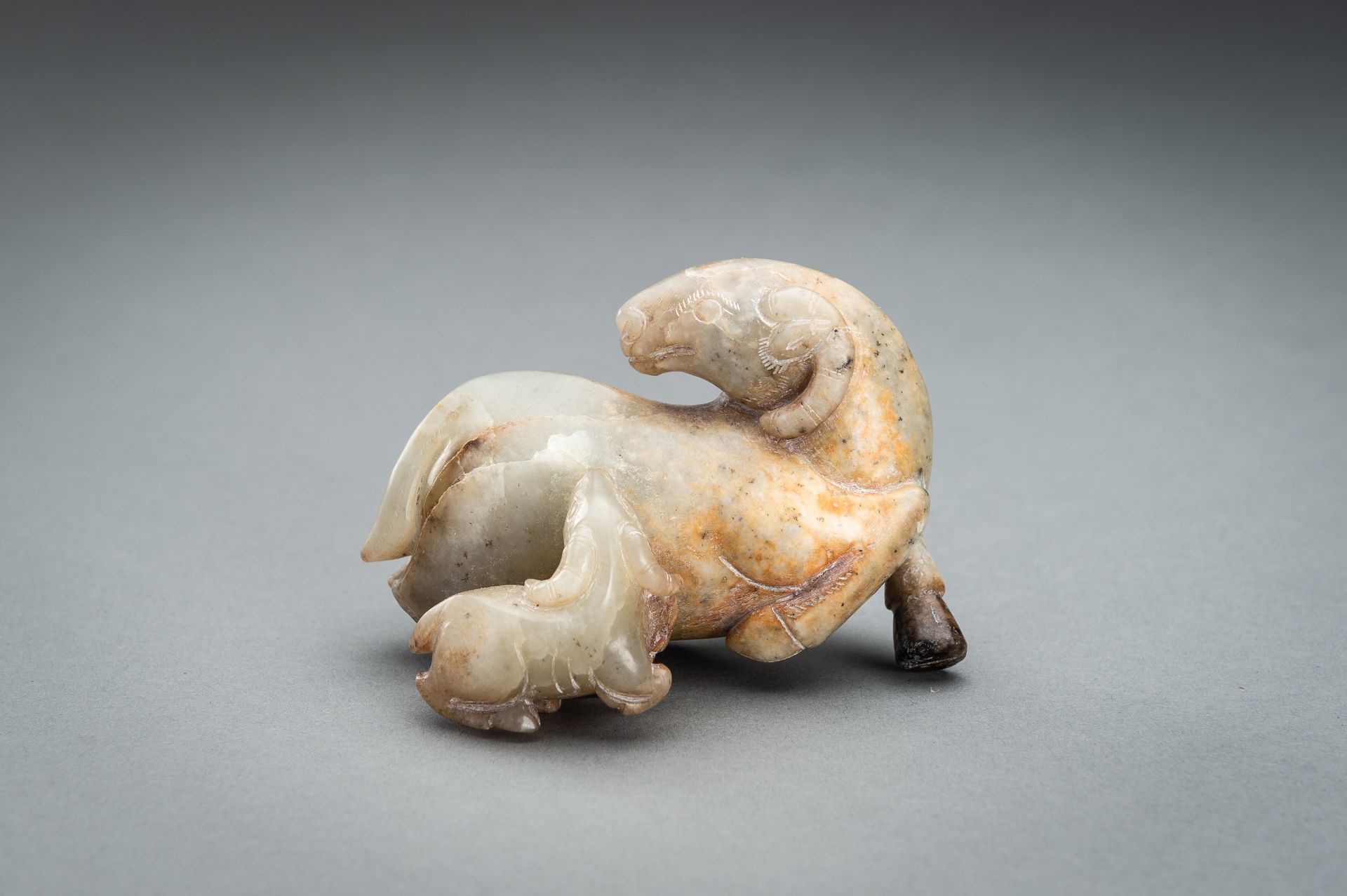 A CELADON JADE RAM GROUP, QING - Image 6 of 10